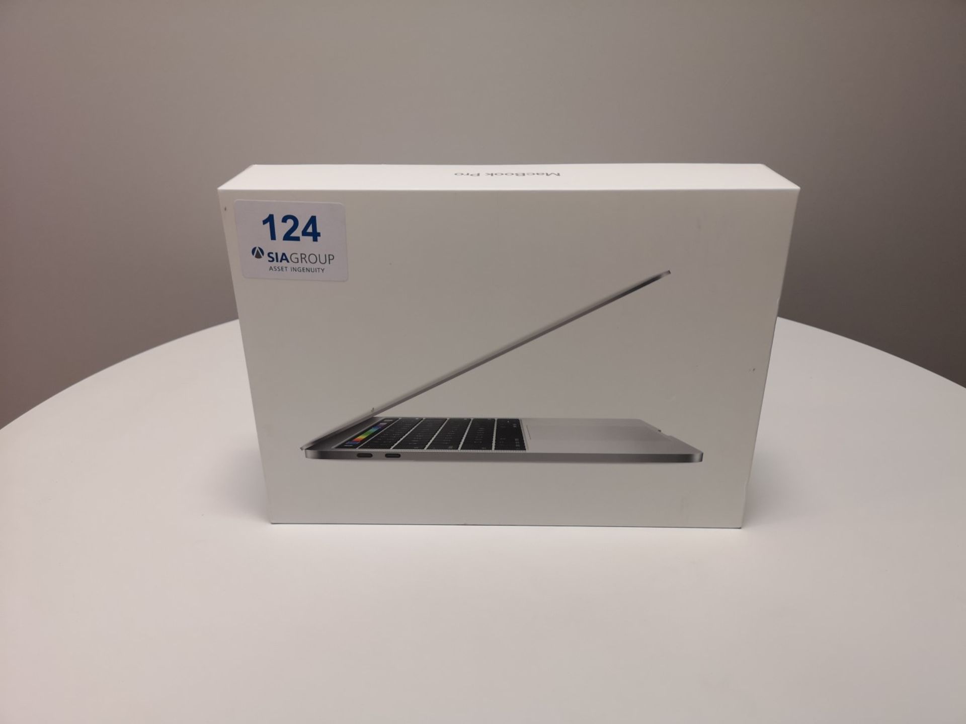 Apple MacBook Pro 13" 128GB with retina Display and Touchbar (Ex-Demo)