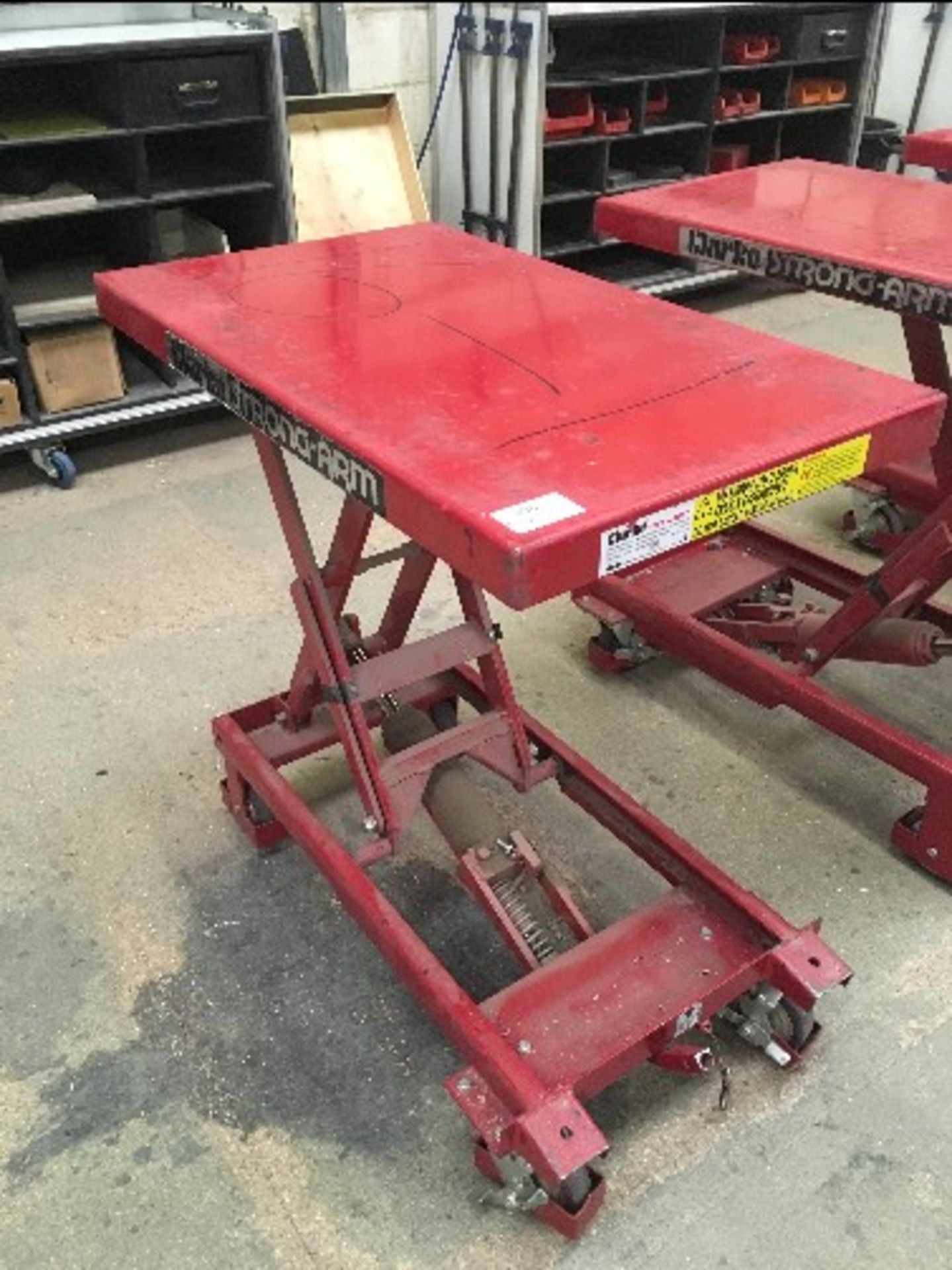 Clarke HTL300 300kg Hydraulic Lifting Table - Image 2 of 3