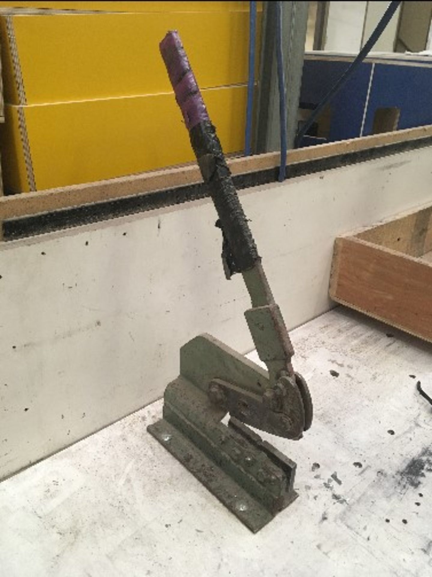 Manual Bench Shear