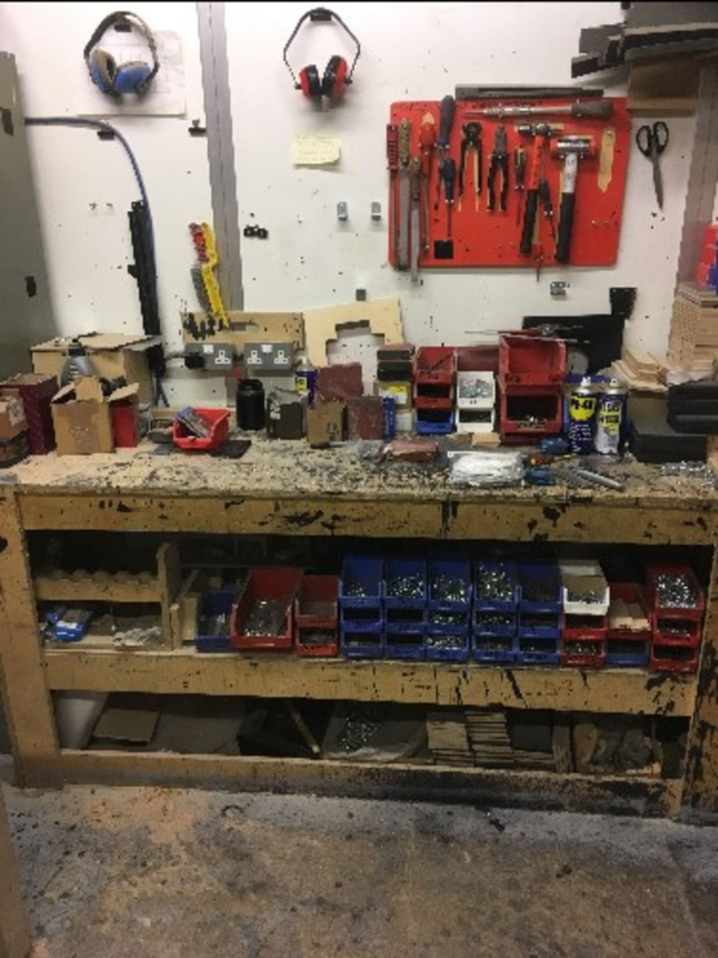 Workbench, Steel Cabinet & Contents - Image 2 of 7