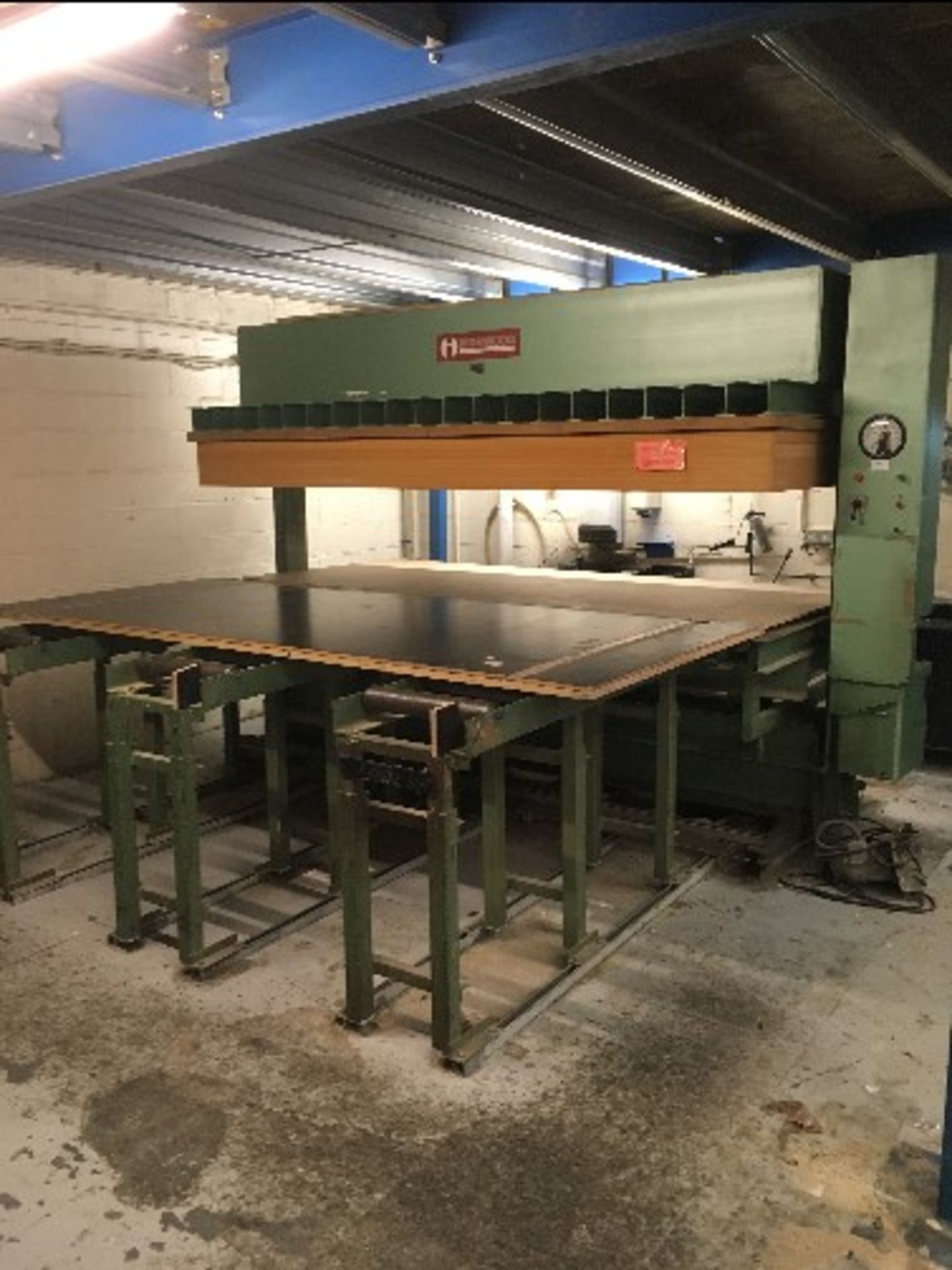 Interwood FHU Hydraulic Veneer Press