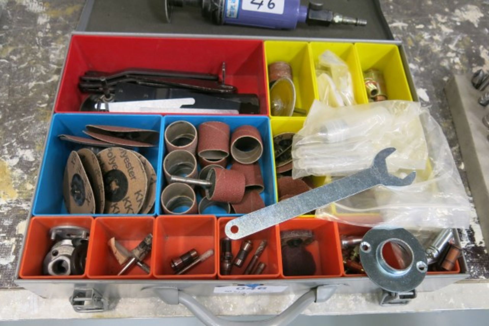 Air die grinder and box of accessories - Image 3 of 3