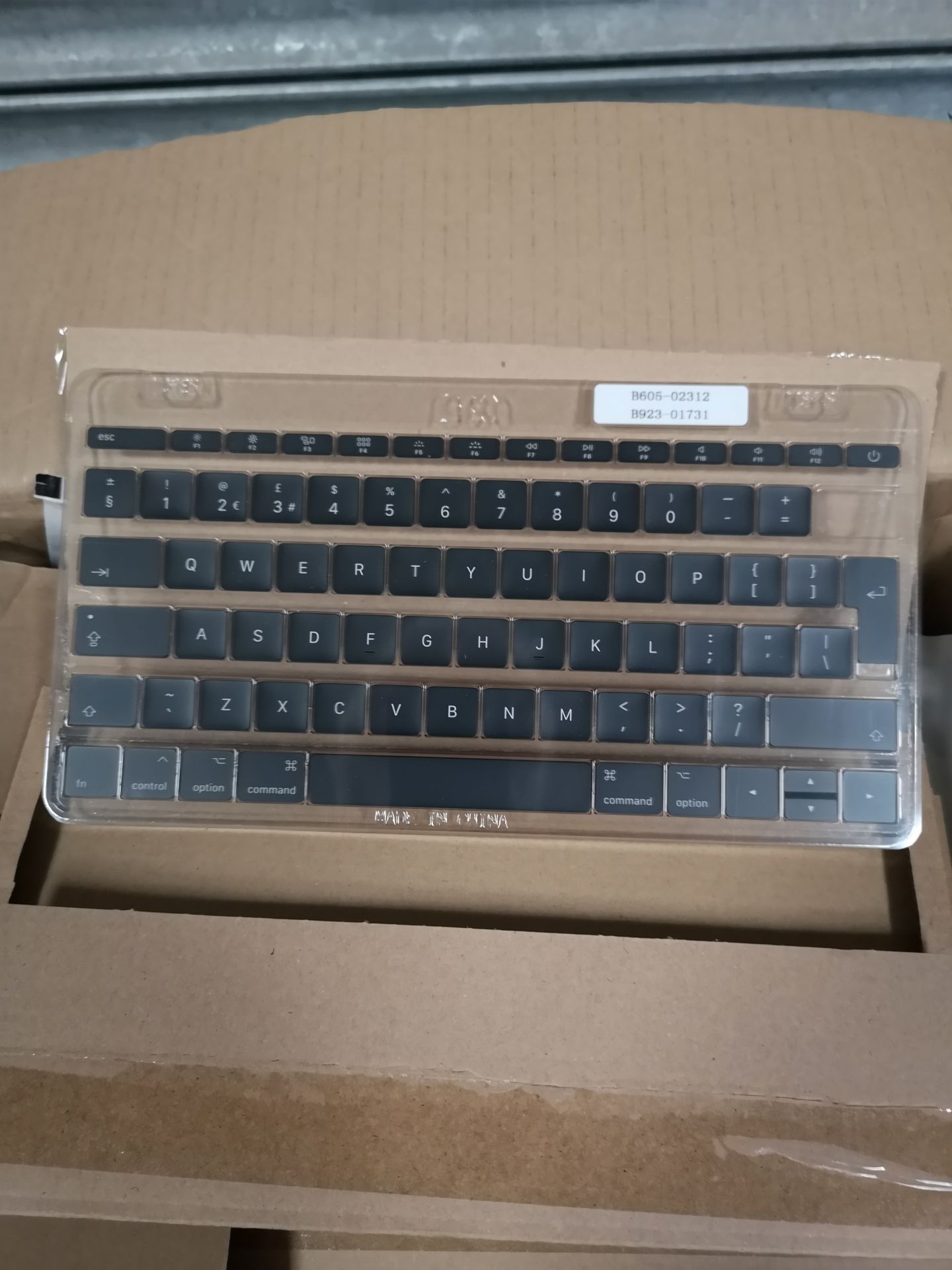 Quantity of Apple Keyboard Key Spares