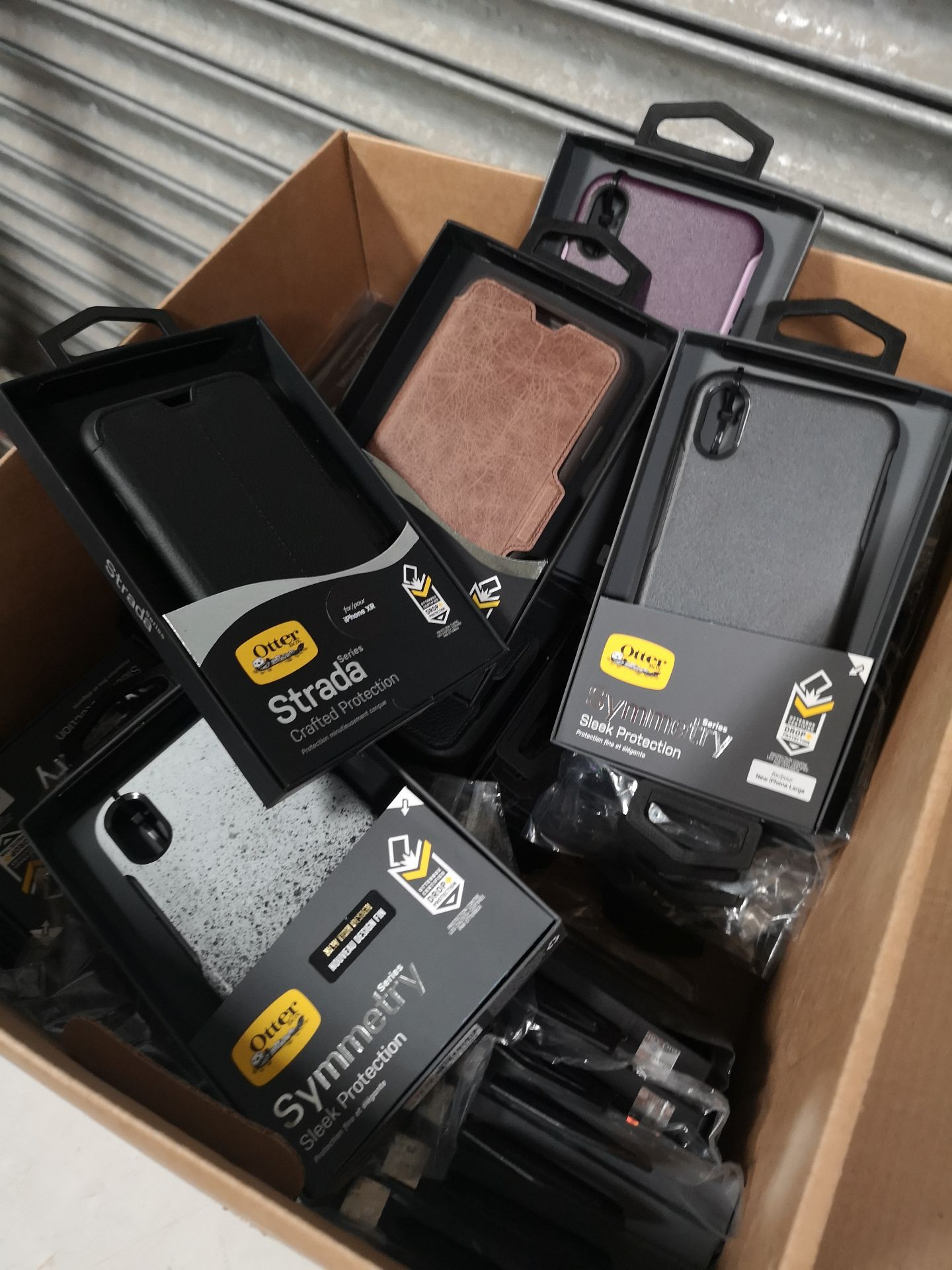 (48) Otterbox iPhone Cases