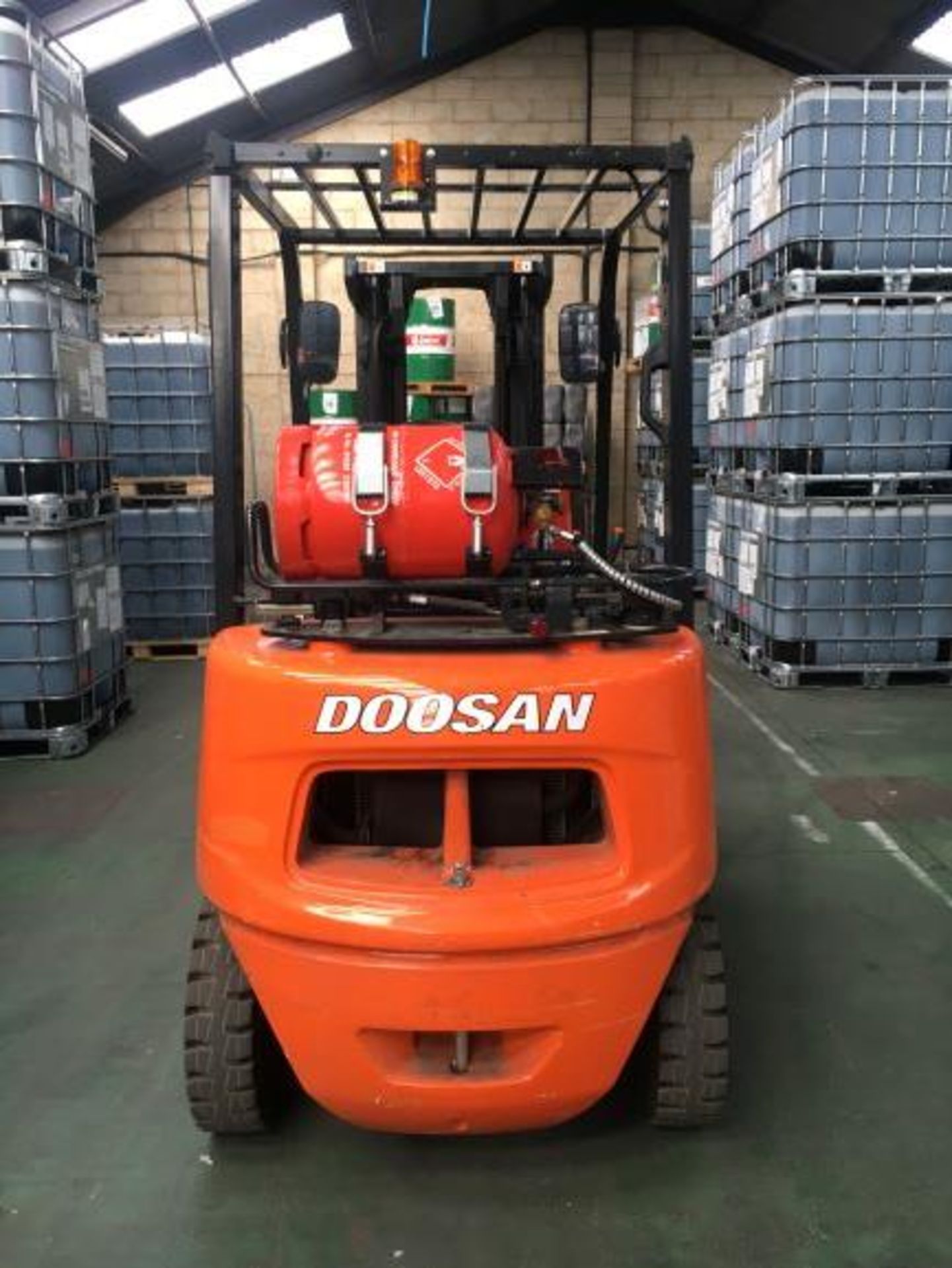 Doosan Pro 5-25 (model G25E.5) LPG ride-on counterbalance forklift - Image 4 of 8