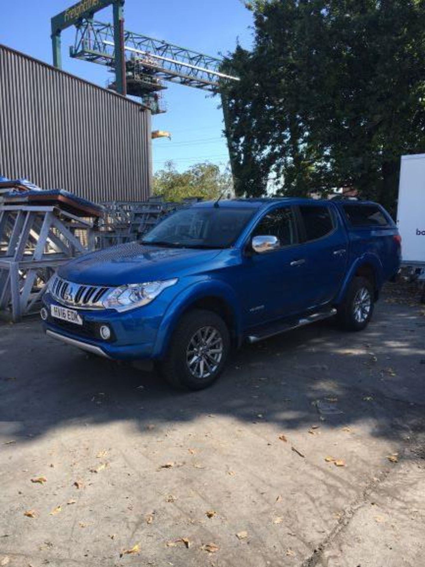 Mitsubishi L200 DCB Di-D Warrior Diesel Auto twin cab pickup with hard top Registration No. HV16 EDK - Image 2 of 10