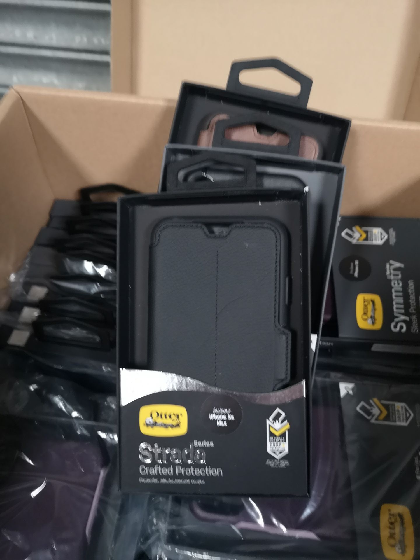 (50) Otterbox iPhone Cases - Image 4 of 5