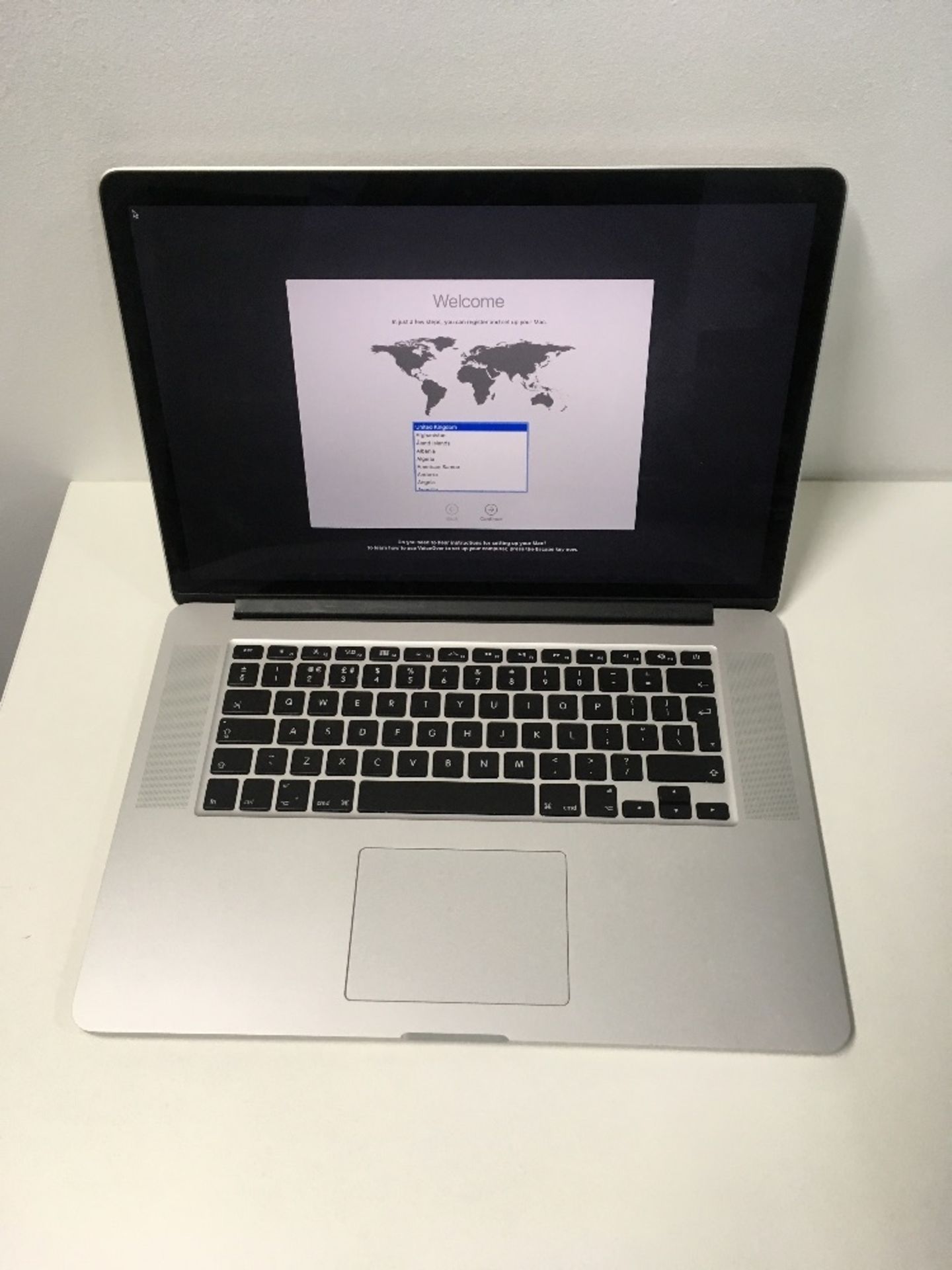 Apple MacBook Pro 15" Core i7 Laptop