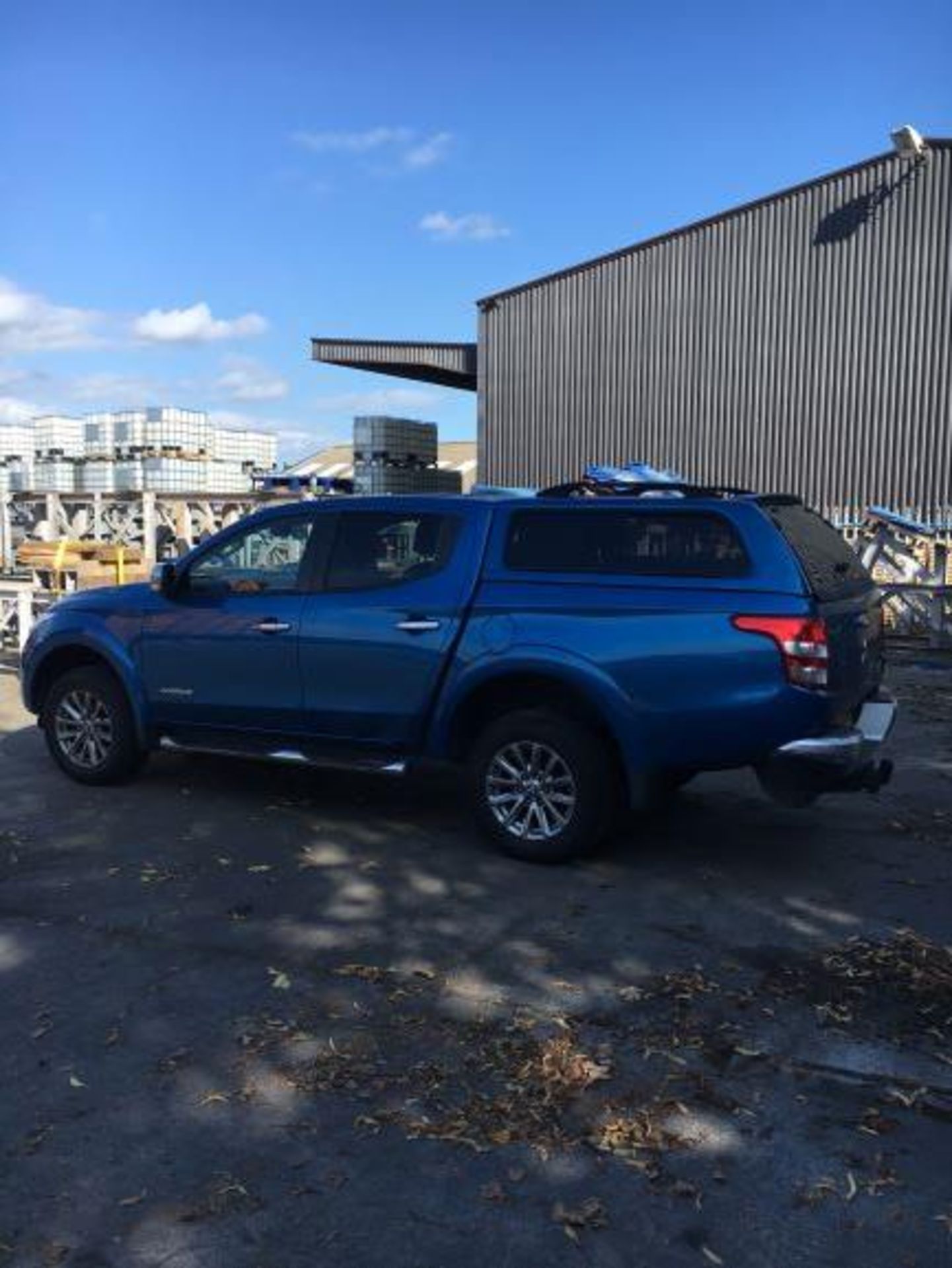 Mitsubishi L200 DCB Di-D Warrior Diesel Auto twin cab pickup with hard top Registration No. HV16 EDK - Image 7 of 10