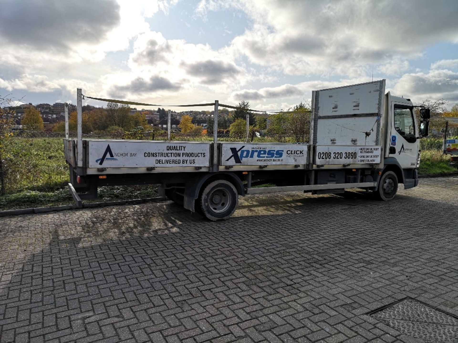 DAF LF45.180 day cab 7.5t dropside truck, Registration No. LF63 TGN - Image 4 of 13