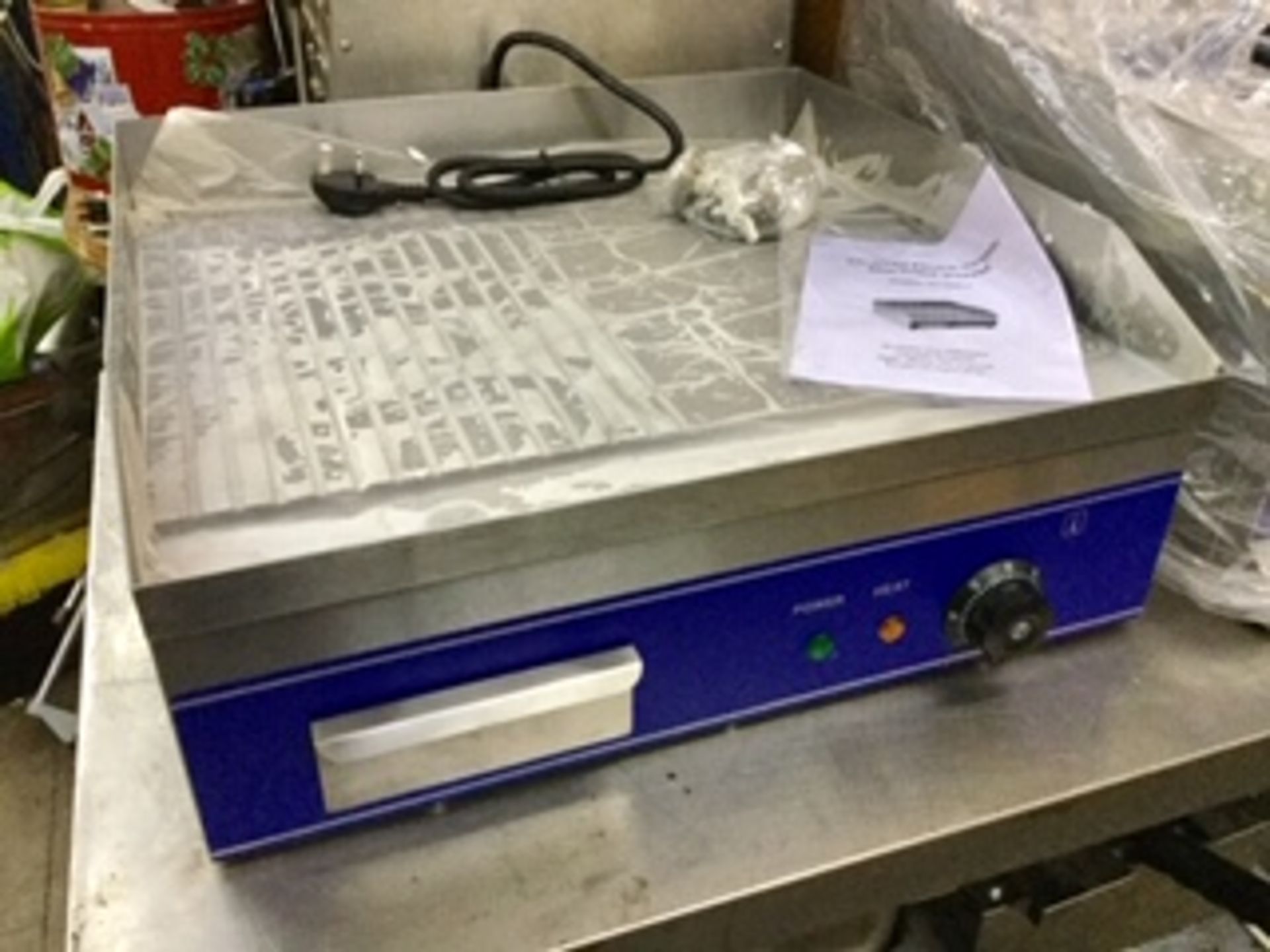 Brand New & Boxed Electric Hot Plate / Griddle -Half Ribbed -Half Flat – NO VAT