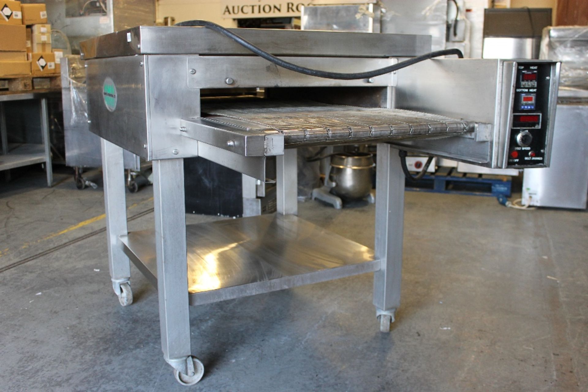 Frampton Large Pizza Conveyor Oven – on mobile stand   W210cm x H118cm x D106cm - Image 3 of 4