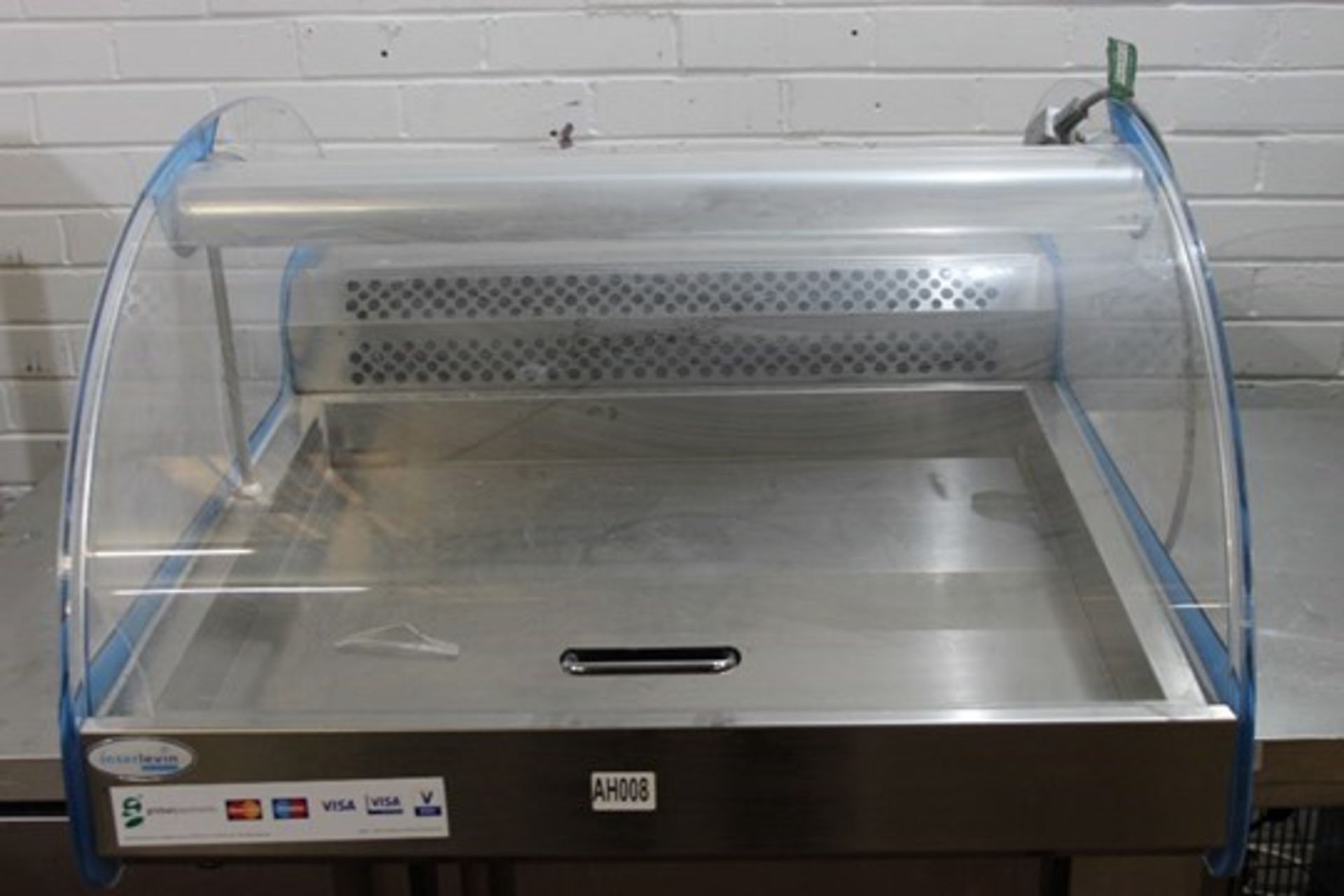 Interlevin Counter Top Refrigerated Display - broken glass -1ph   as found – NO VAT - Image 2 of 3