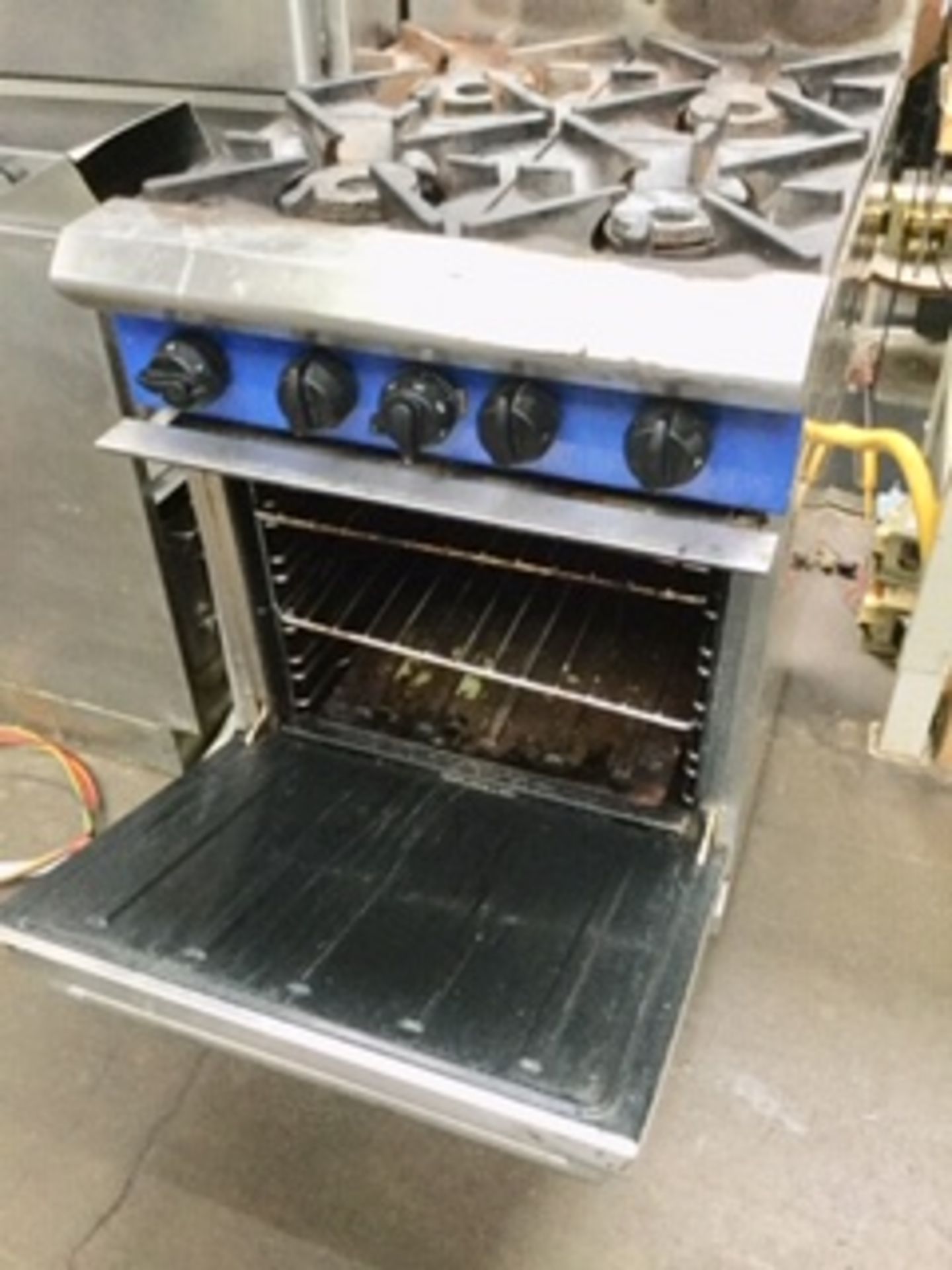 Blue Seal Four Burner Gas Cooker & Oven – NO VAT - Image 2 of 2