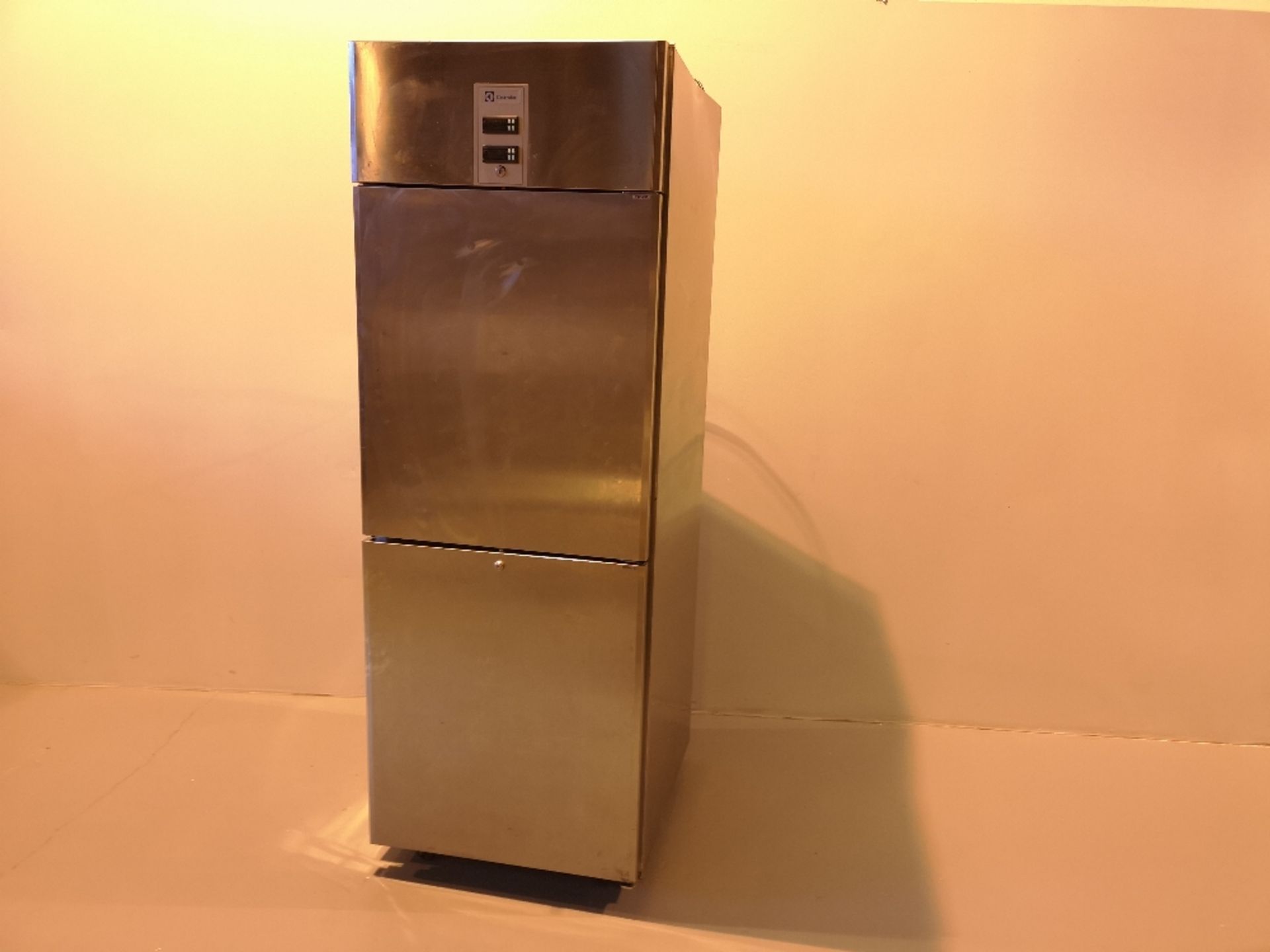 Stainless Steel Catering Fridge/Freezer 230v H202cmxD82cmxW75cm