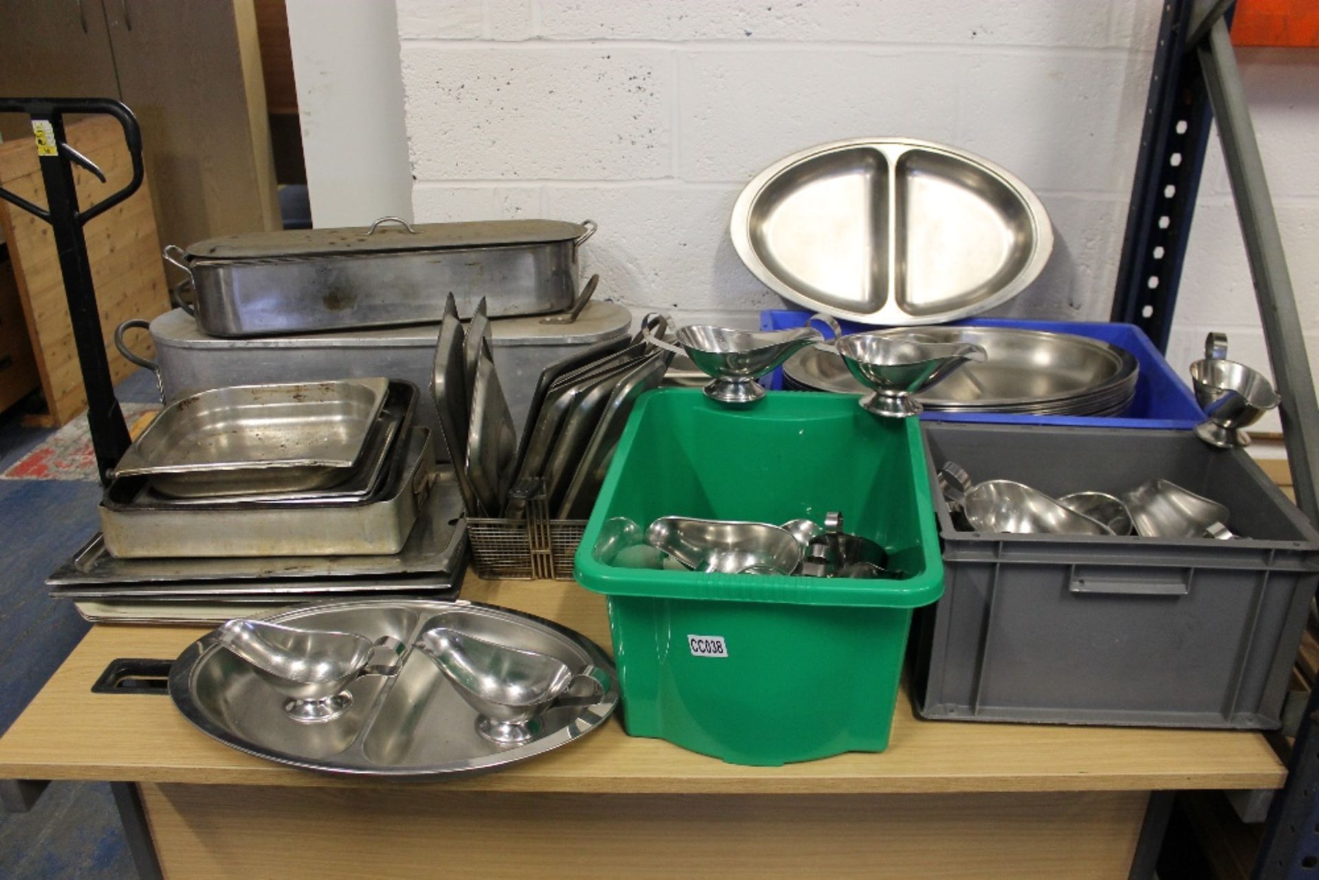 2 x Commercial Salmon Poachers / Stainless Steel Meat Platters & Gravy / Sauce Boats - Image 2 of 2