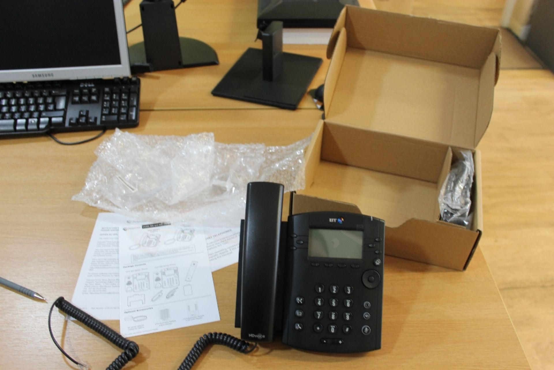 VVX 301 BT VOIP Telephone – As New This super machine was purchased by our own company as part of - Image 2 of 2