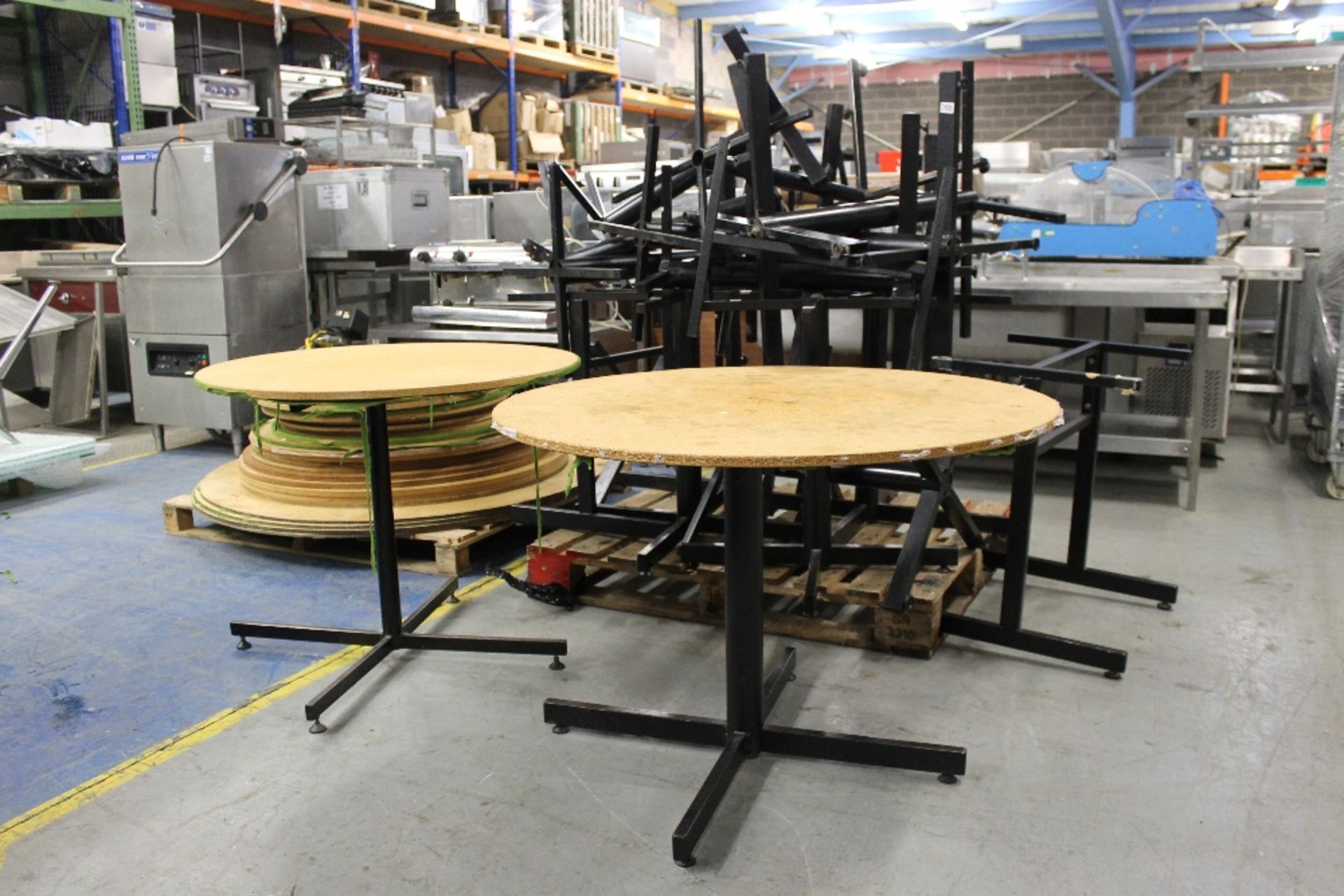 Job Lot of Banqueting Tables to be sold as 1 Lot – 27 in Total - 3 Sizes   4 x Large-10 Medium &