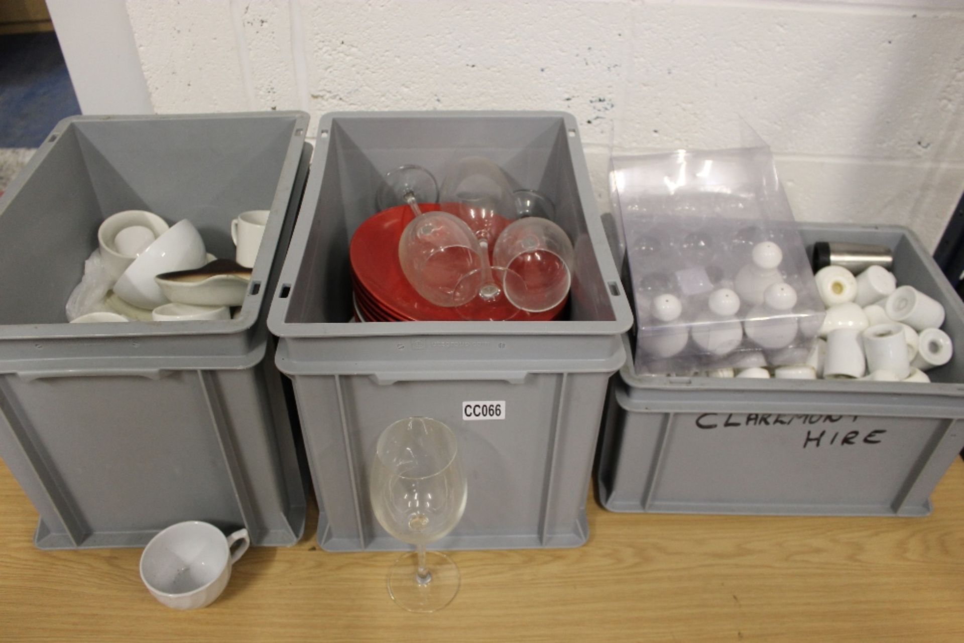 3 Crates various Kitchen Items – Cups & Saucers, Glassware, Cruet Sets