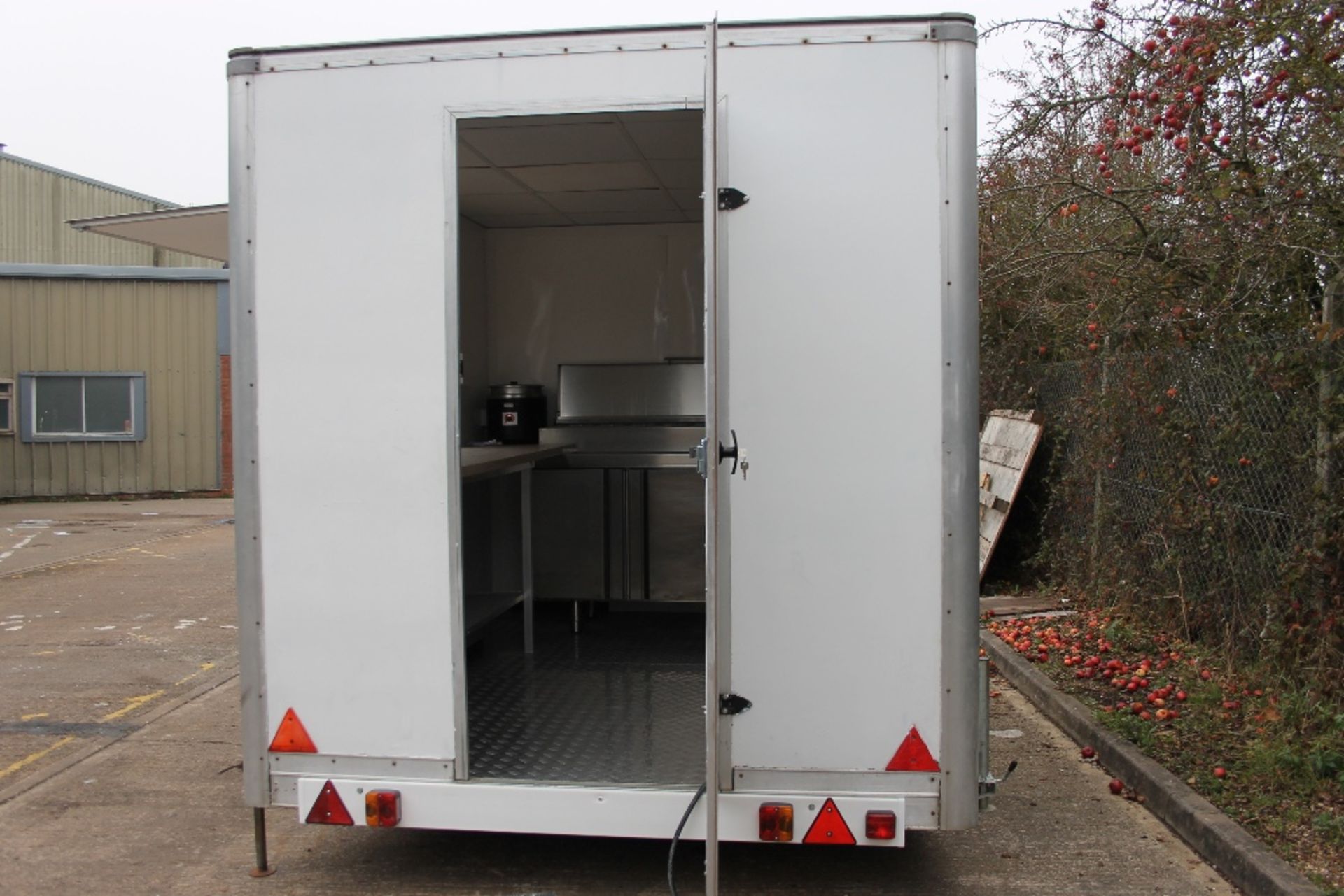 Catering Trailer 9” x 7” – White - completely refurbished - NO VAT Fitted out for Jacket Potatoes - Image 6 of 12