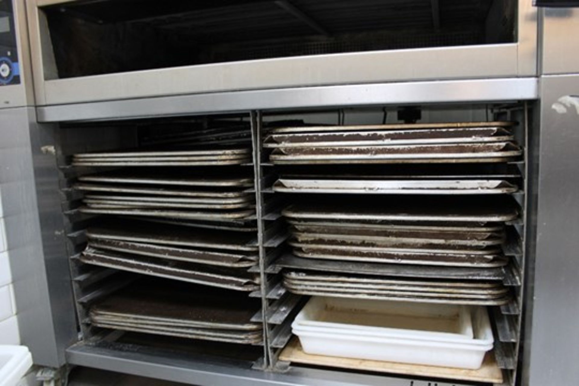 Large Stainless-Steel Single Deck Bread / Pastries OvenUnder Storage – includes large number of 60 x - Image 2 of 3