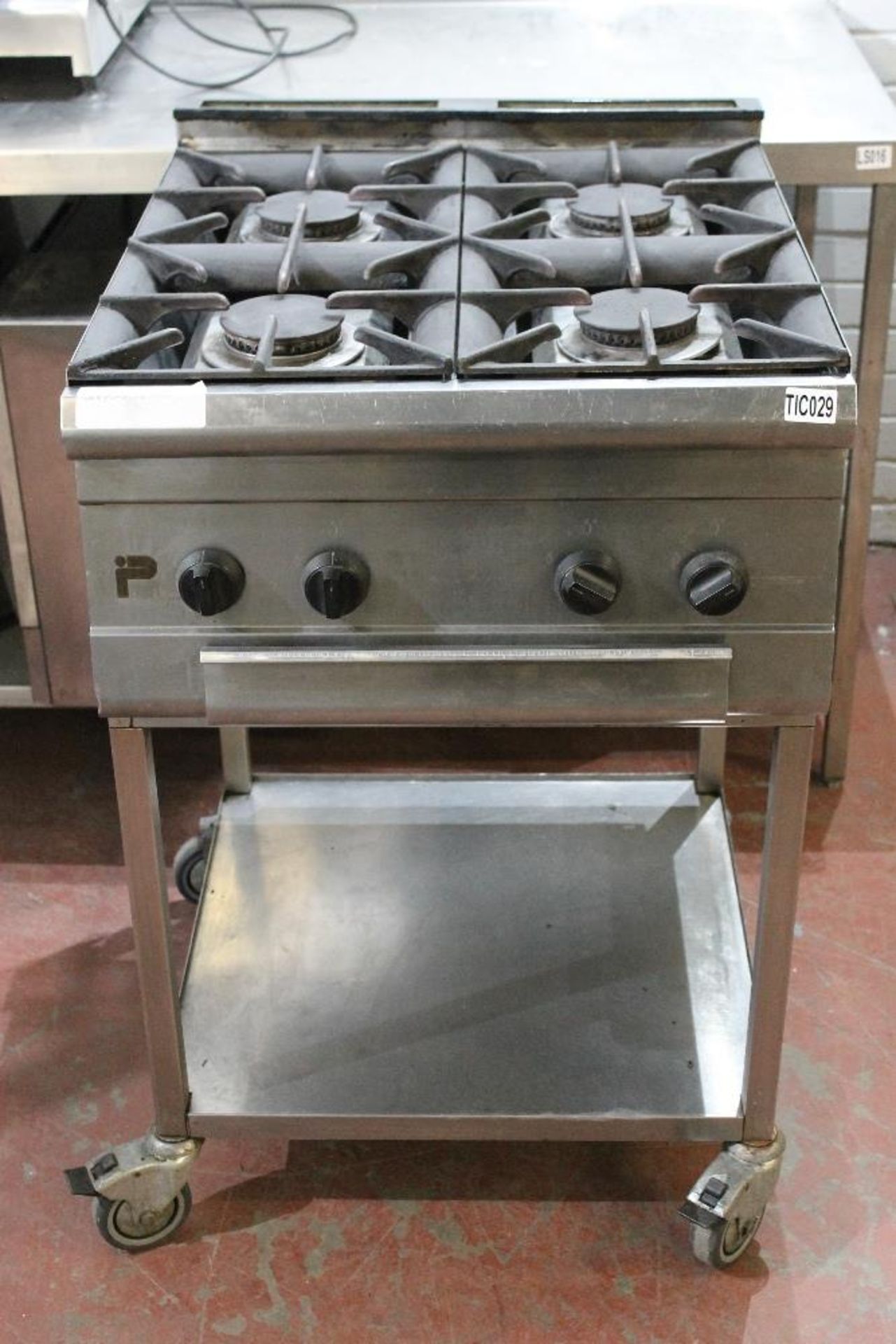 Parry 4 Burner Gas Top – on mobile stand