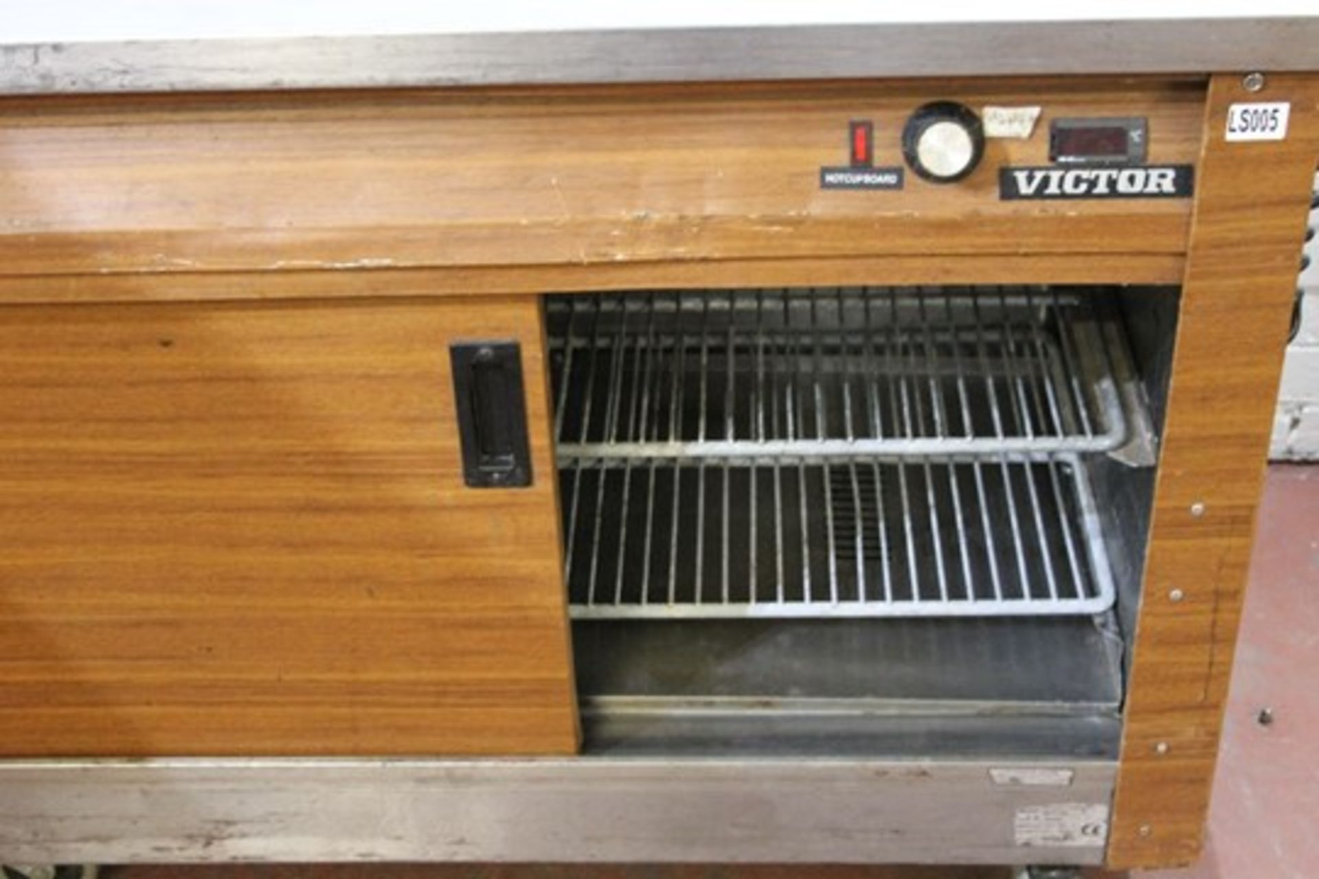 Victor Hot Cupboard BM30MT – No Pots – as found - NO VAT - Image 3 of 3