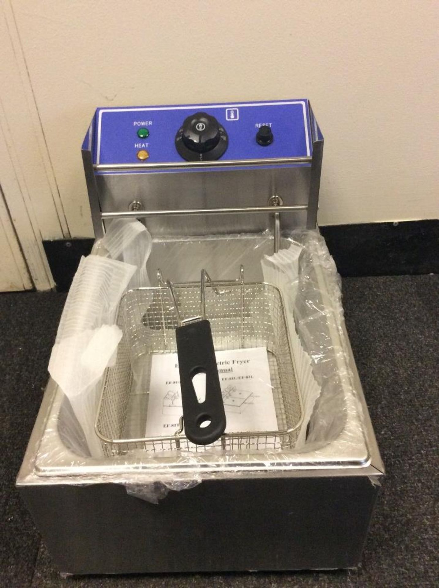 New & Boxed Counter Top Single Fryer -1ph- NO VAT - Image 4 of 4