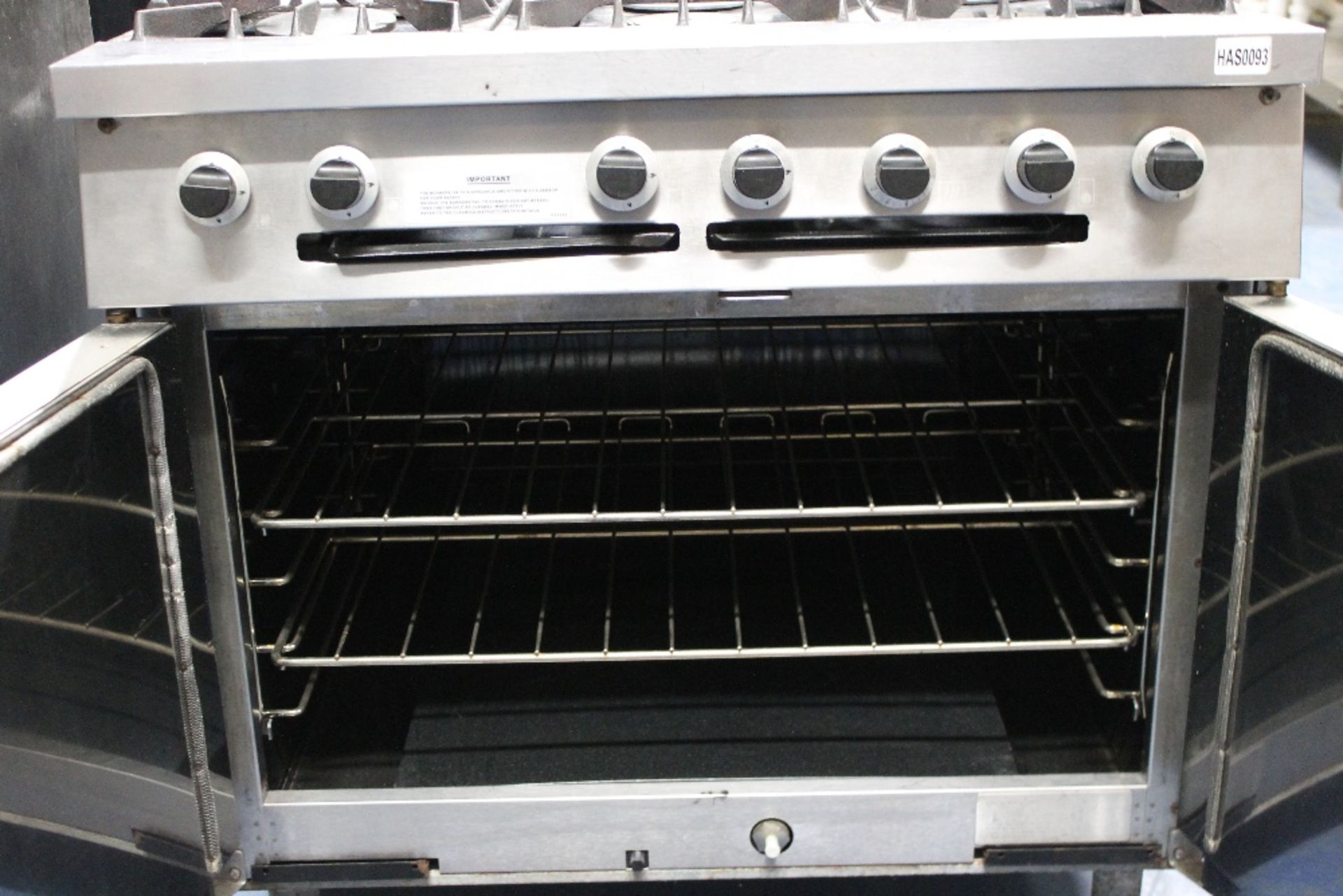Falcon Dominator Six Burner Gas Cooker + Double Oven – NO VATmissing 4 Gas ring plates - Image 2 of 3