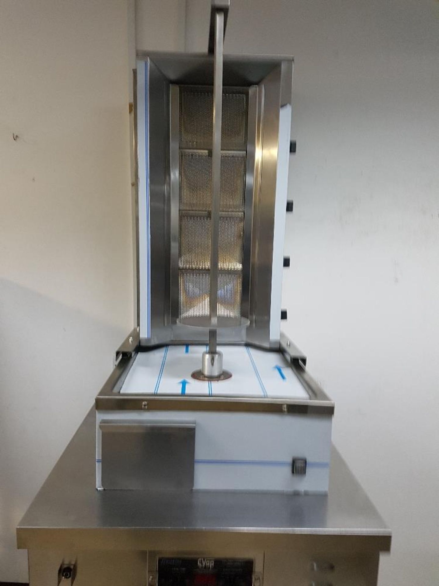 New Table Top Four Burner Kebab Machine – Nat Gas – W500mm x H1100mm x D600mm – Buyer to collect