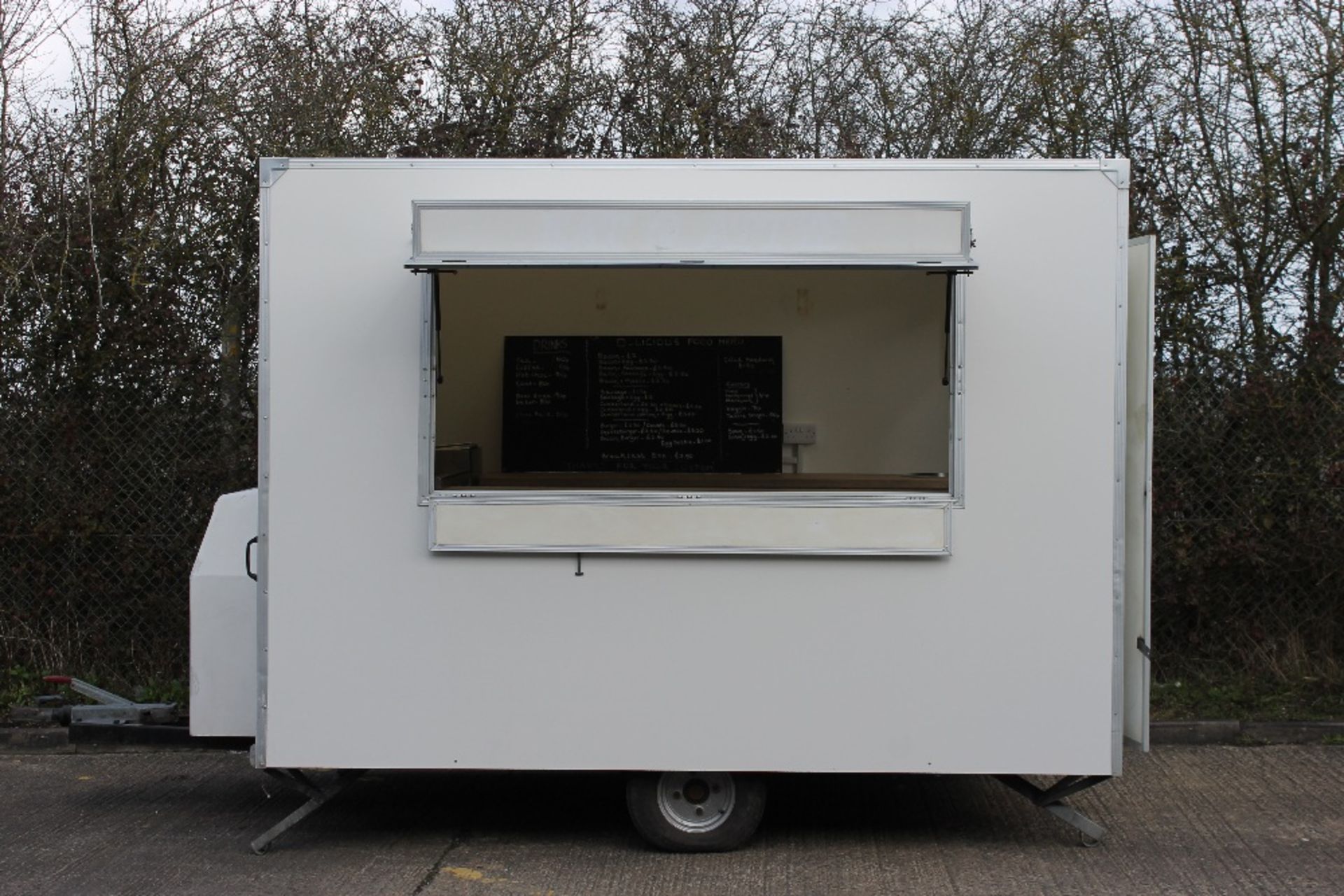 AJC Catering Trailer 10' x 7' – Refurbished – White – NO VAT Completely re-wired: New fuse box - Image 6 of 13