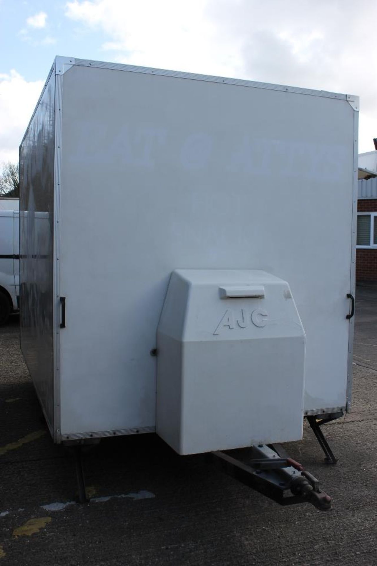 AJC Catering Trailer 10' x 7' – Refurbished – White – NO VAT Completely re-wired: New fuse box - Image 3 of 13