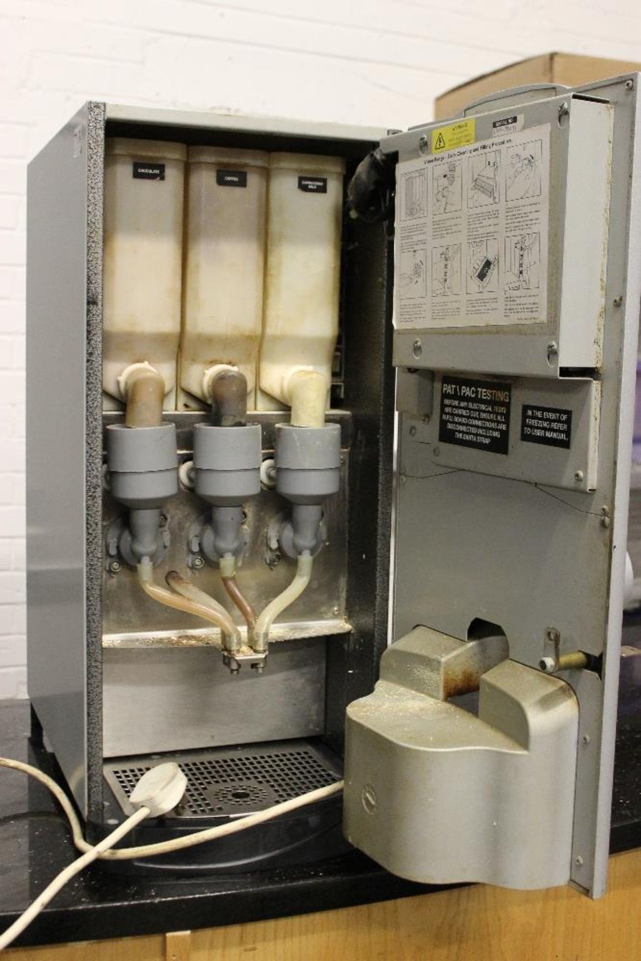 Milko Coffee / Chocolate Drinks Vending Machine - Tested Working - Image 2 of 2