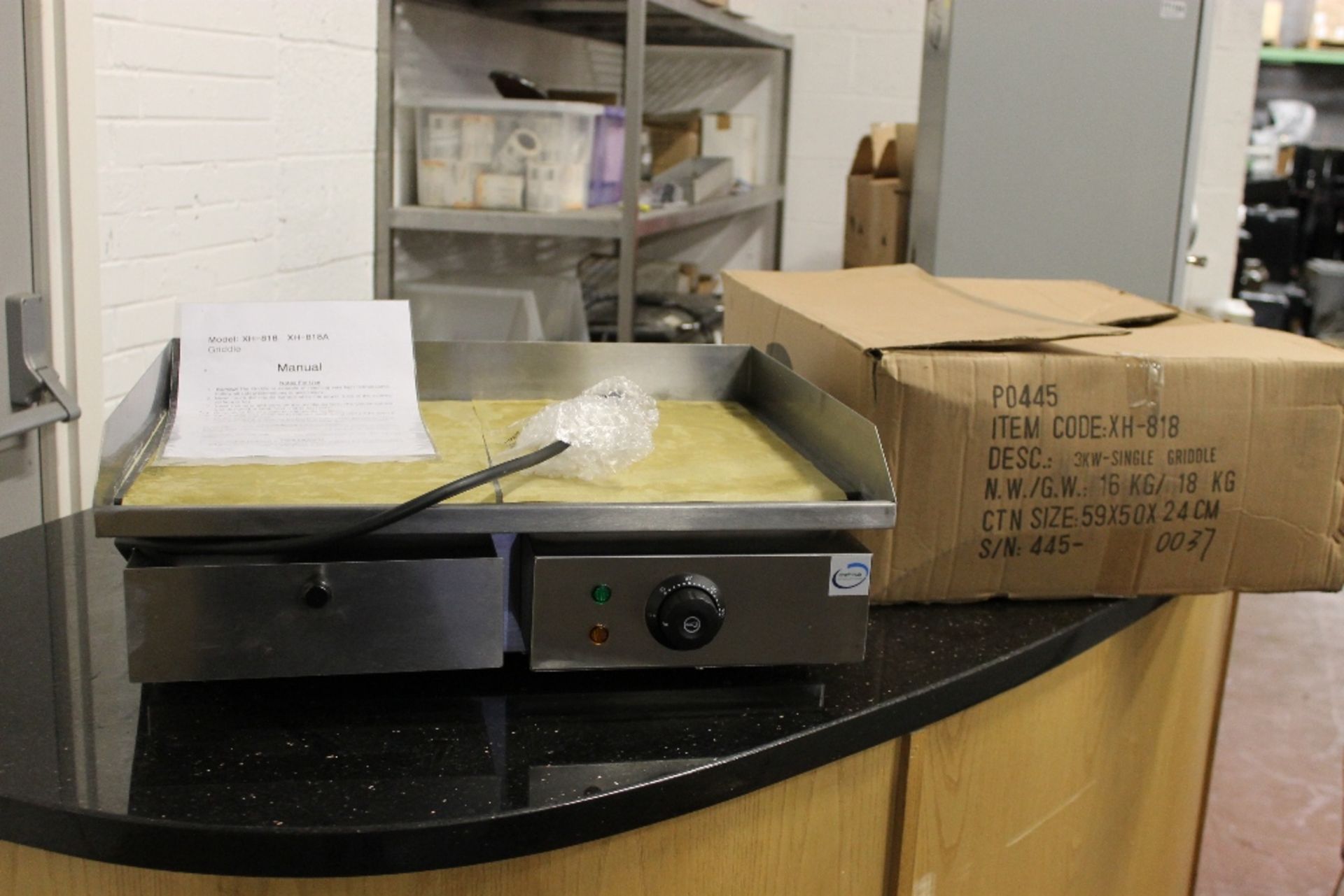 New & Boxed Chef Hub Double Electric Griddle / Hot Plate – Model XH820 -1ph  Tested Working - Image 3 of 3