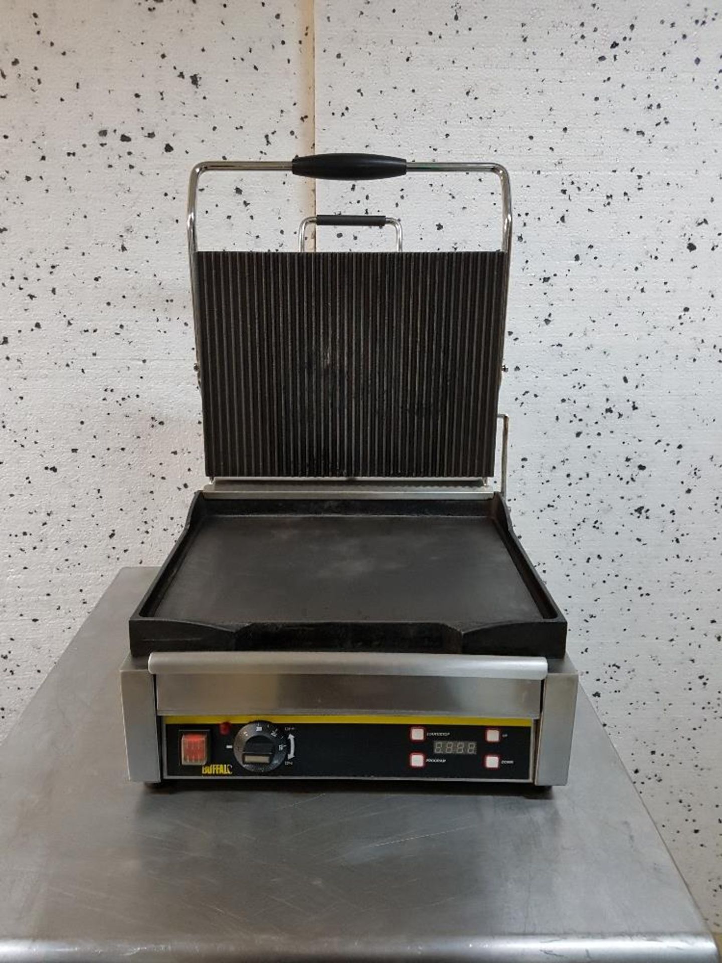 Lincat Single Panini Grill – Ribbed Top & Bottom Plates – Fully Serviced 1ph – Buyer to collect from