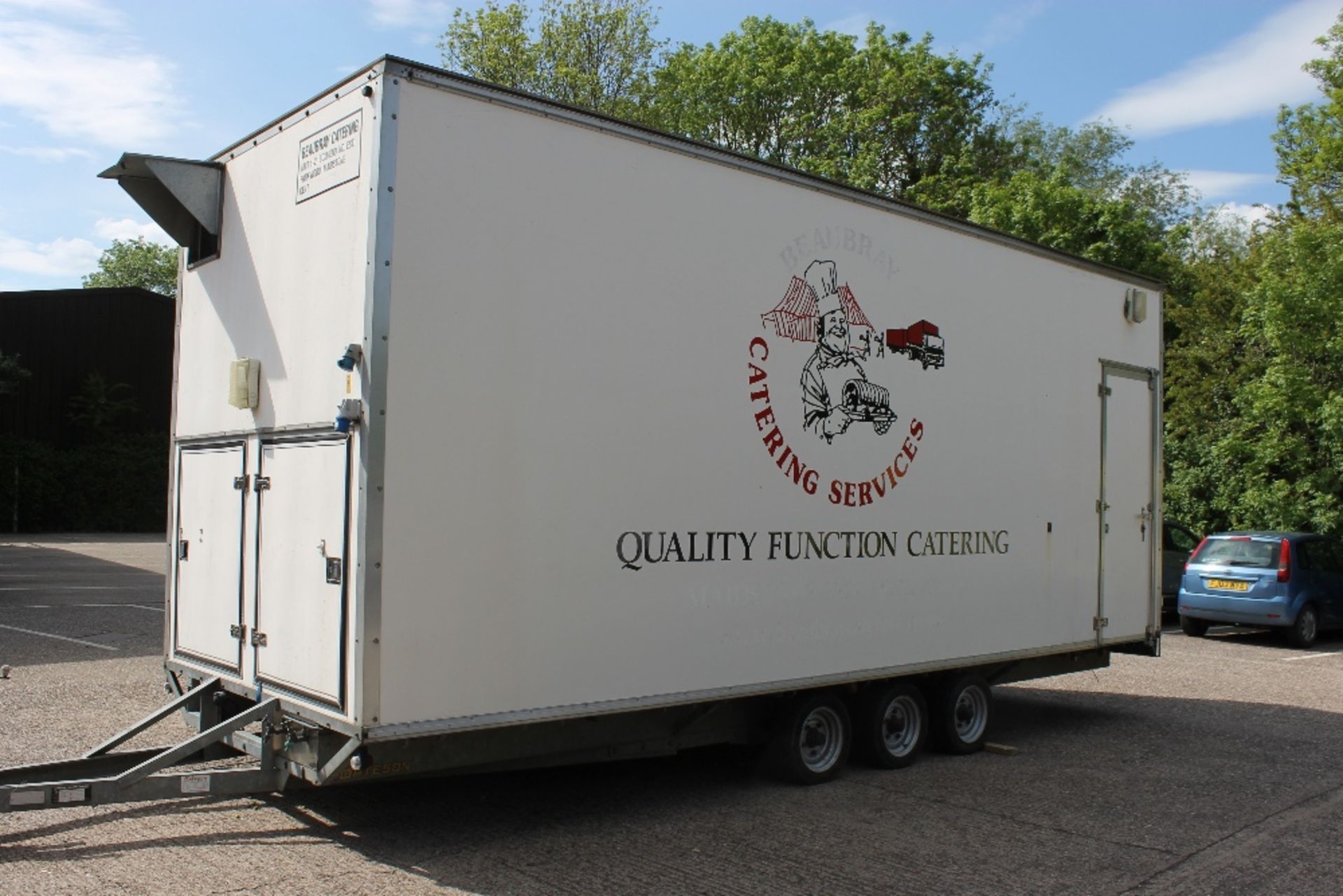 Catering Trailer 6.5 Meter – Tri Axle Trailer – NO VAT2 Personnel Doors & Barn Doors to the rearThis - Image 2 of 17