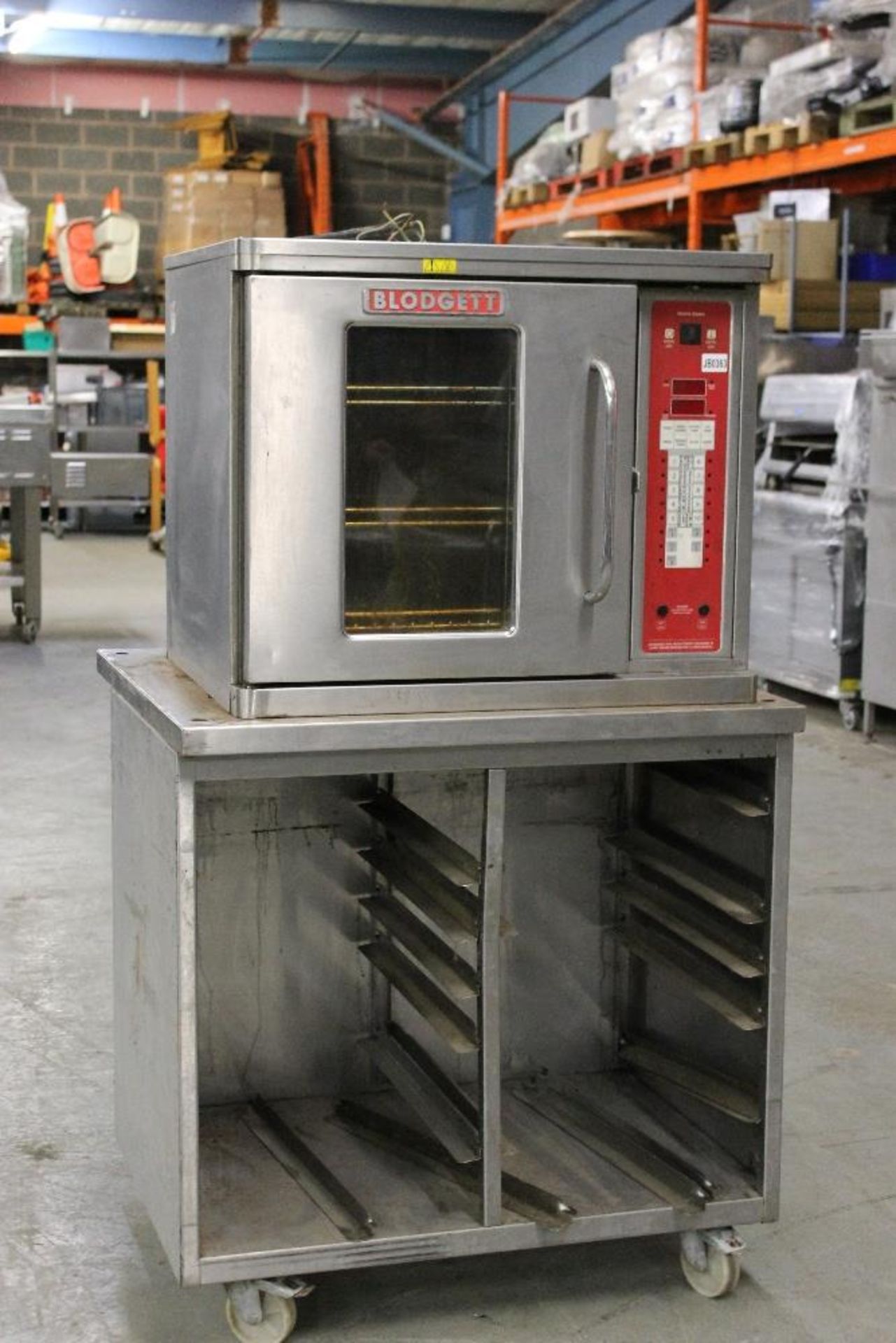 Blodgett Solid State Electric Convection Oven – on stand with under tray storage