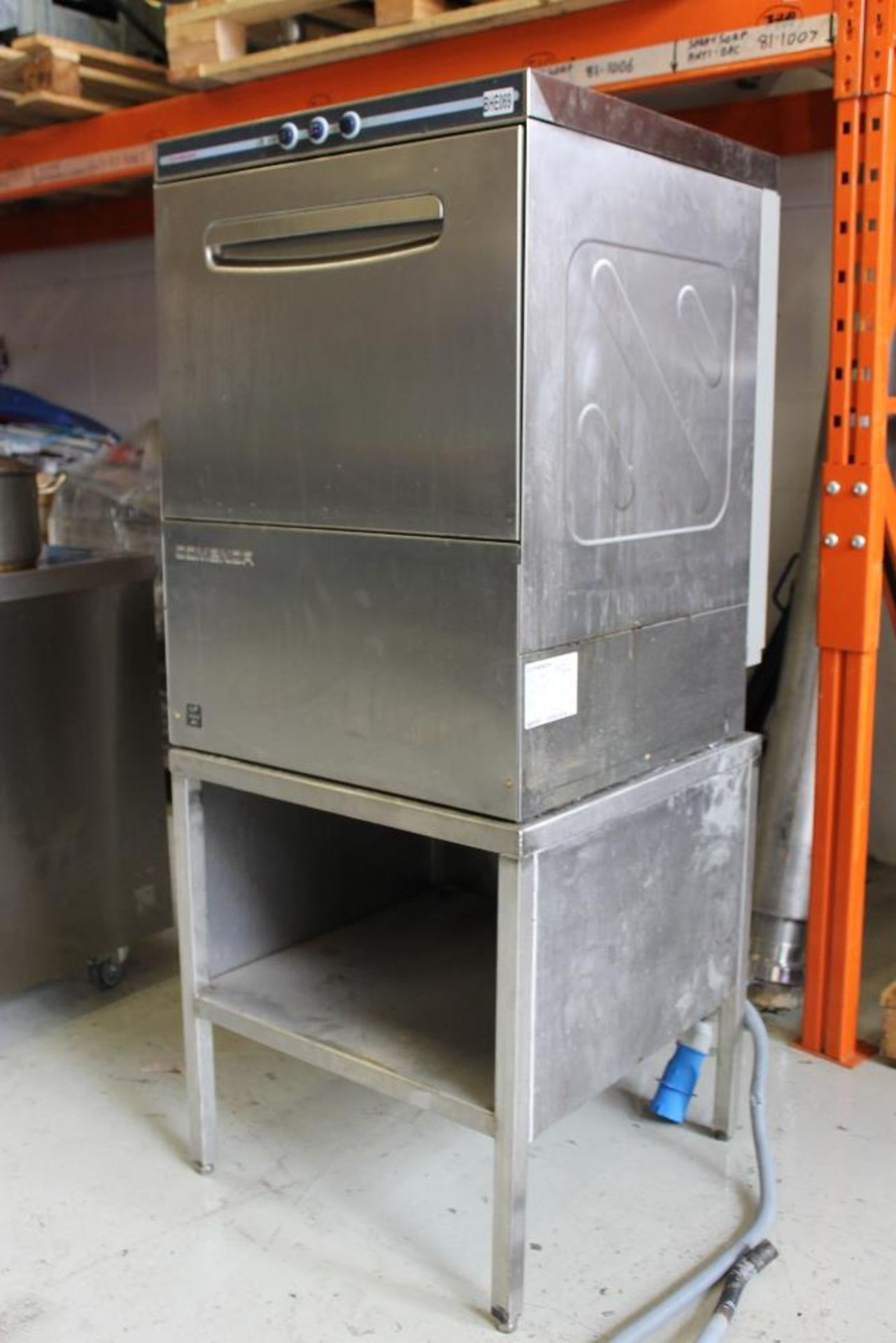 Comenda Dish/ Glass Washer – on Stand – 2 Baskets – Tested – NO VAT   W60cm x H148cm x D63cm - Image 3 of 3