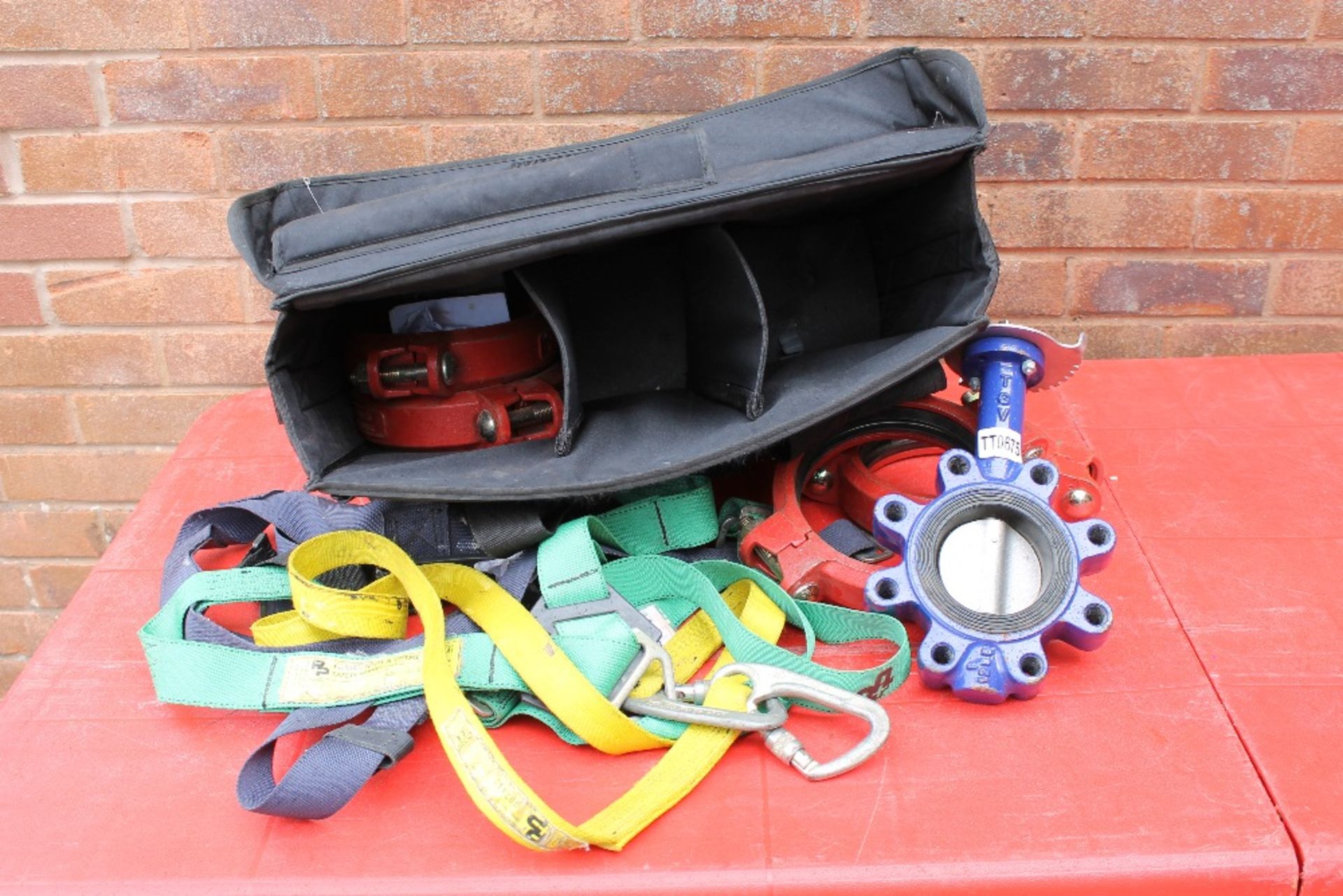 Solo Detector Testers bag with Safety Harness & Clamps - Image 2 of 3