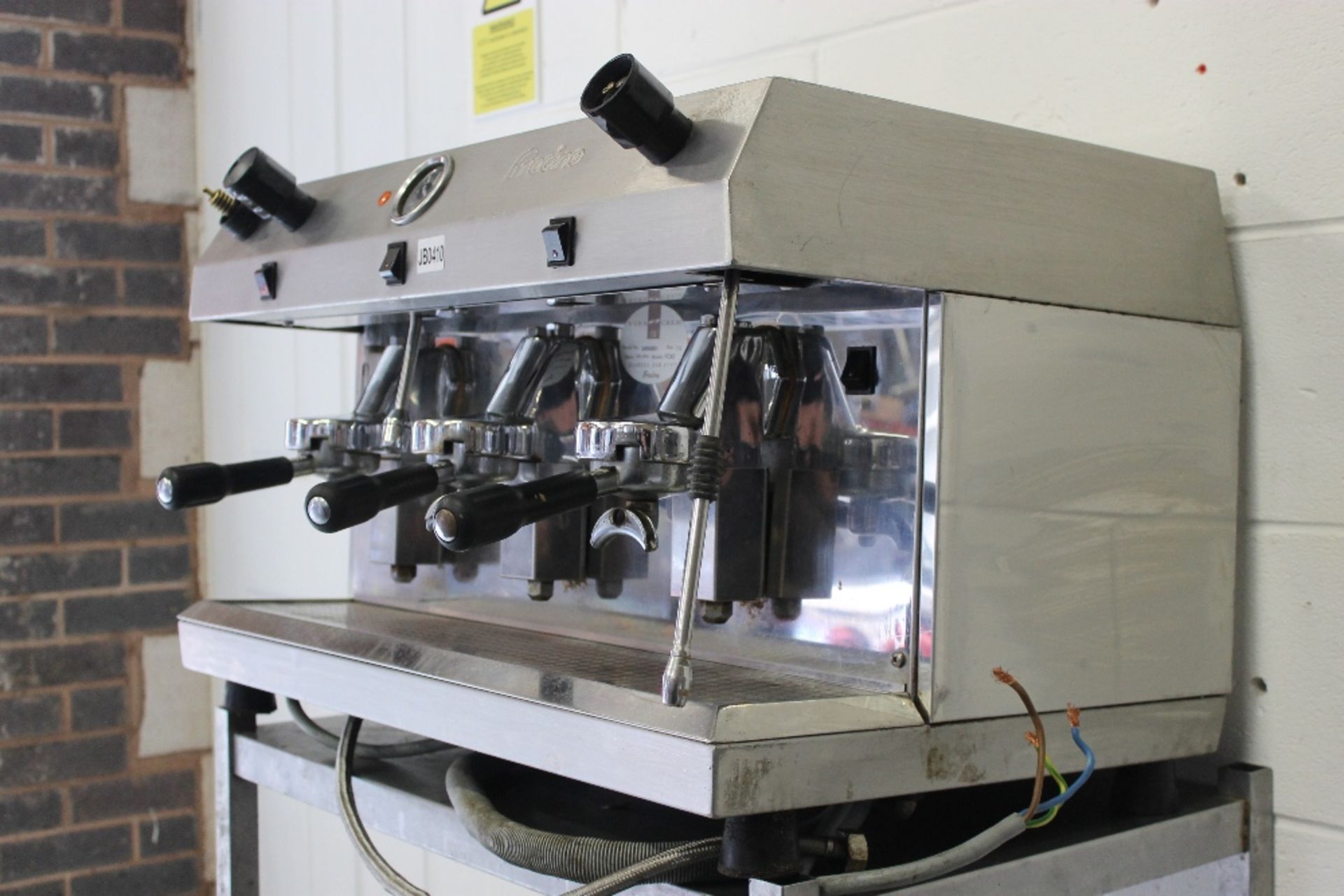 FRACINO 3 Group Group Espresso / Cappuccino Coffee Machine -1ph   3 Group Handles – Model FCX3 – S/N - Image 3 of 4