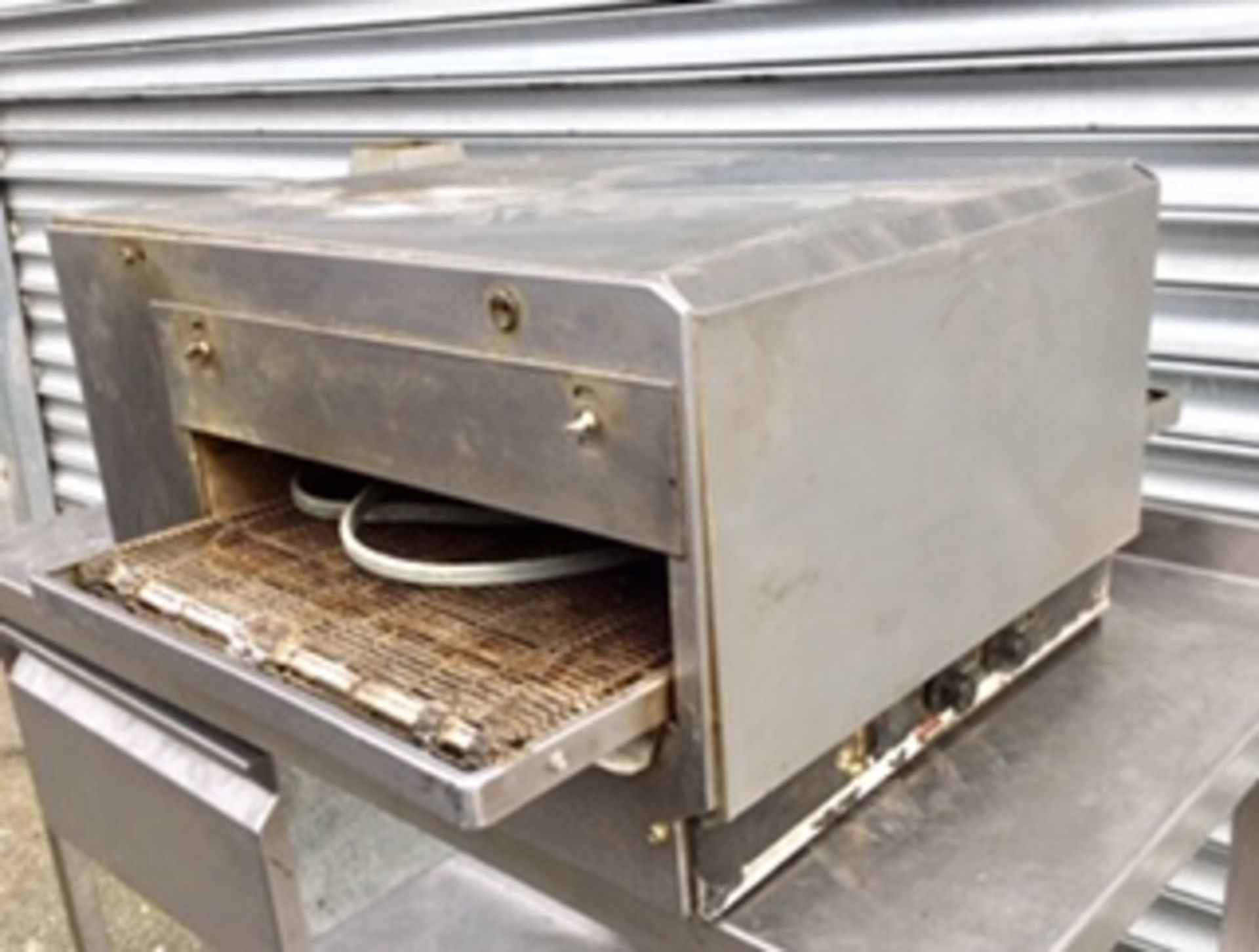Lincoln Impinger Pizza Conveyor Oven -1ph Electric – NO VAT - Image 2 of 2