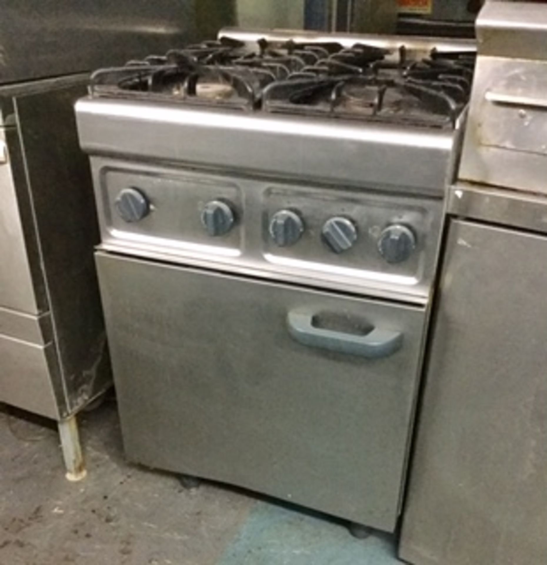 Lincat Four Burner Nat Gas Cooker & Oven – NO VAT