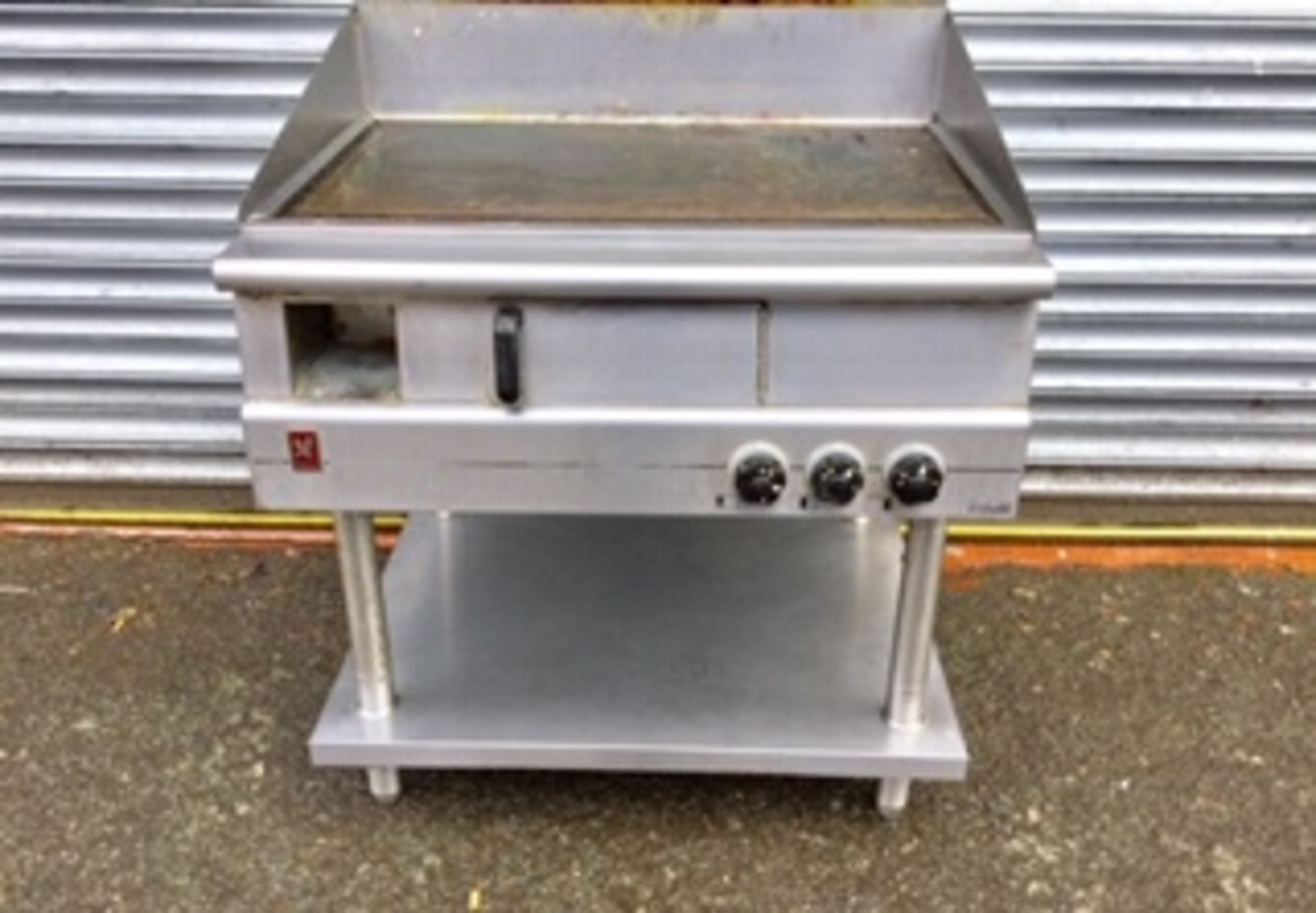 Falcon Dominator Griddle / Hot Plate – on stand – Natural Gas – NO VAT - Image 2 of 2