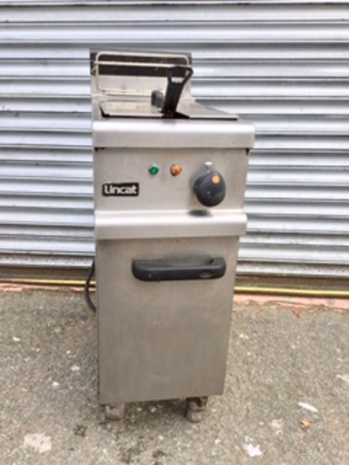 Lincat Commercial Electric Fryer – 1 Basket -3ph -NO VAT