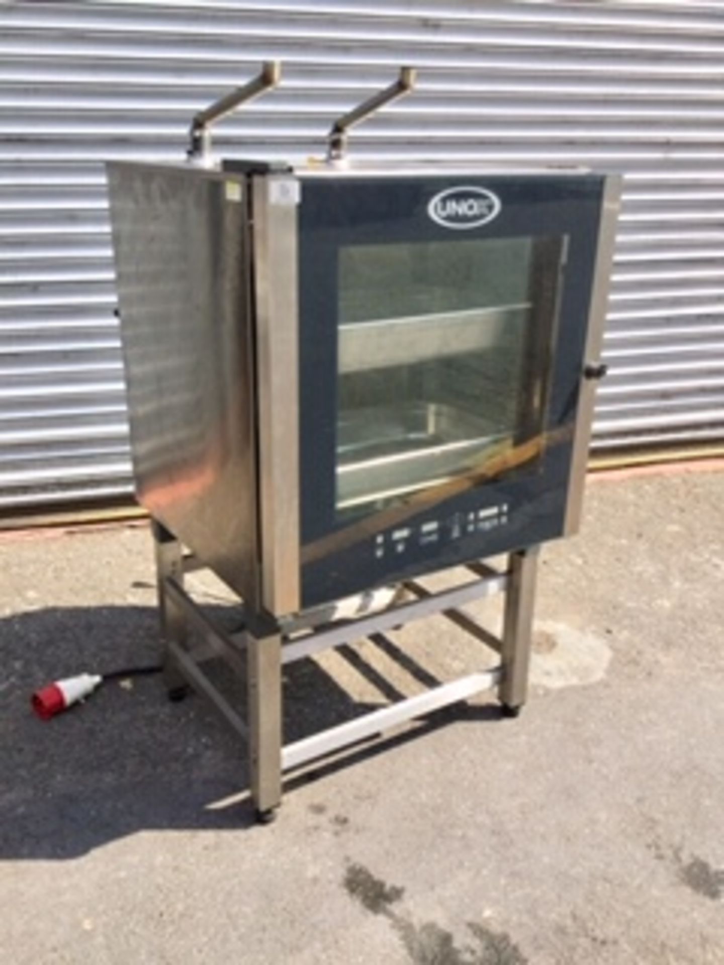 Unox Electric Combi Oven -Fully Tested & Working -3ph – needs new handle – NO - Image 2 of 3