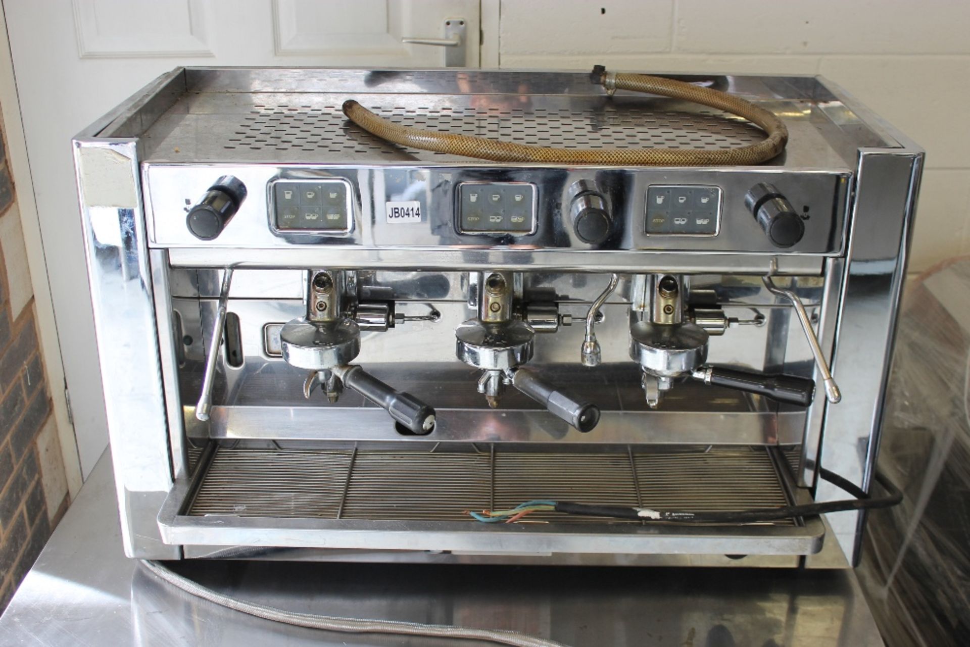 BRASILIA 3 Group Espresso / Cappuccino Coffee Machine -1ph -NO VAT - Image 3 of 3