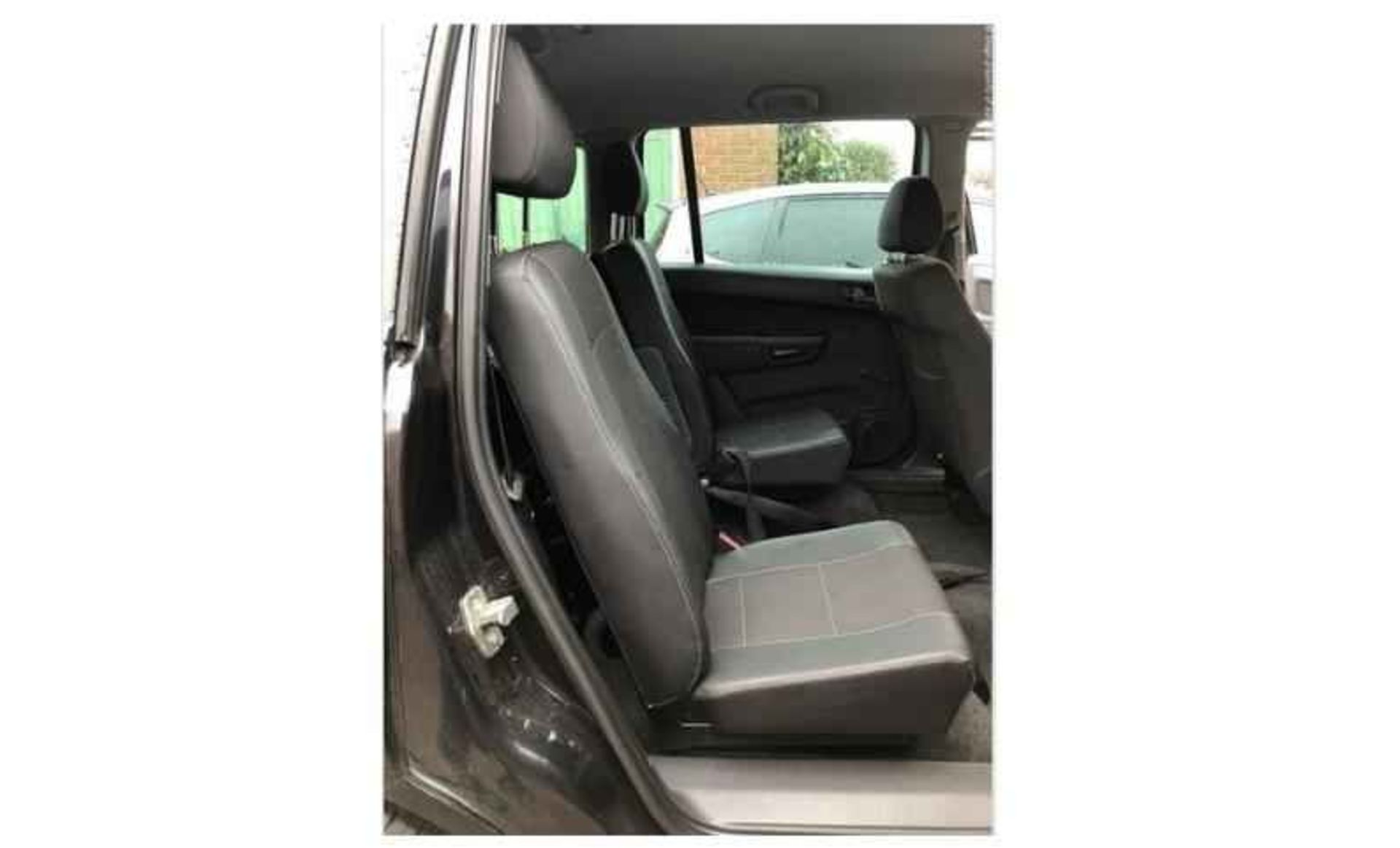 Vauxhall Zafira 1.8i Exclusive Easytronic Automatic Gearbox Wheelchair / Disability Vehicle2011 - Image 7 of 8