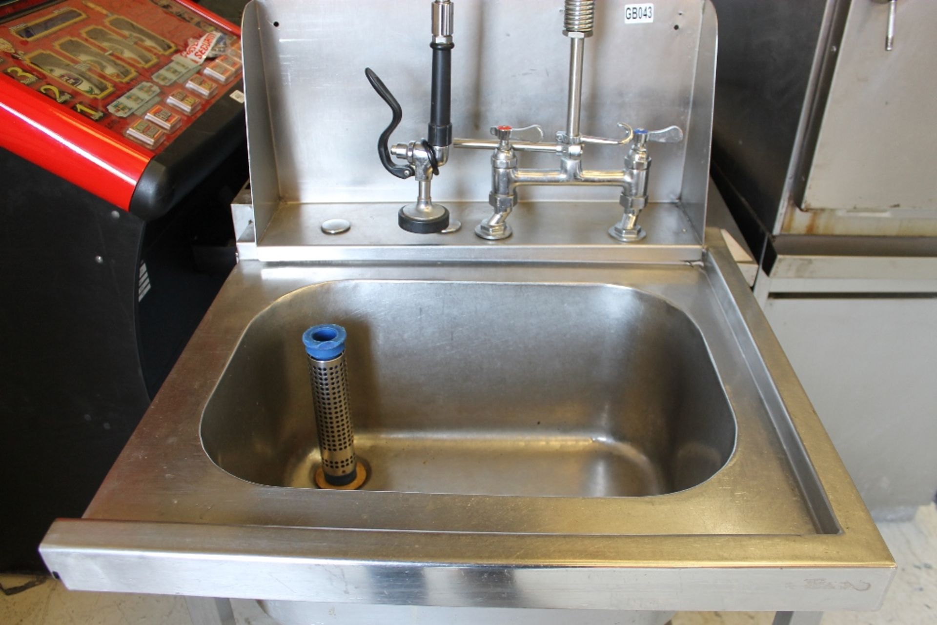Stainless Steel Single Deep Bowl Catering Sink with Taps + Rinse Aid – NO VATW67cm x H90cm x D120cm - Image 3 of 4