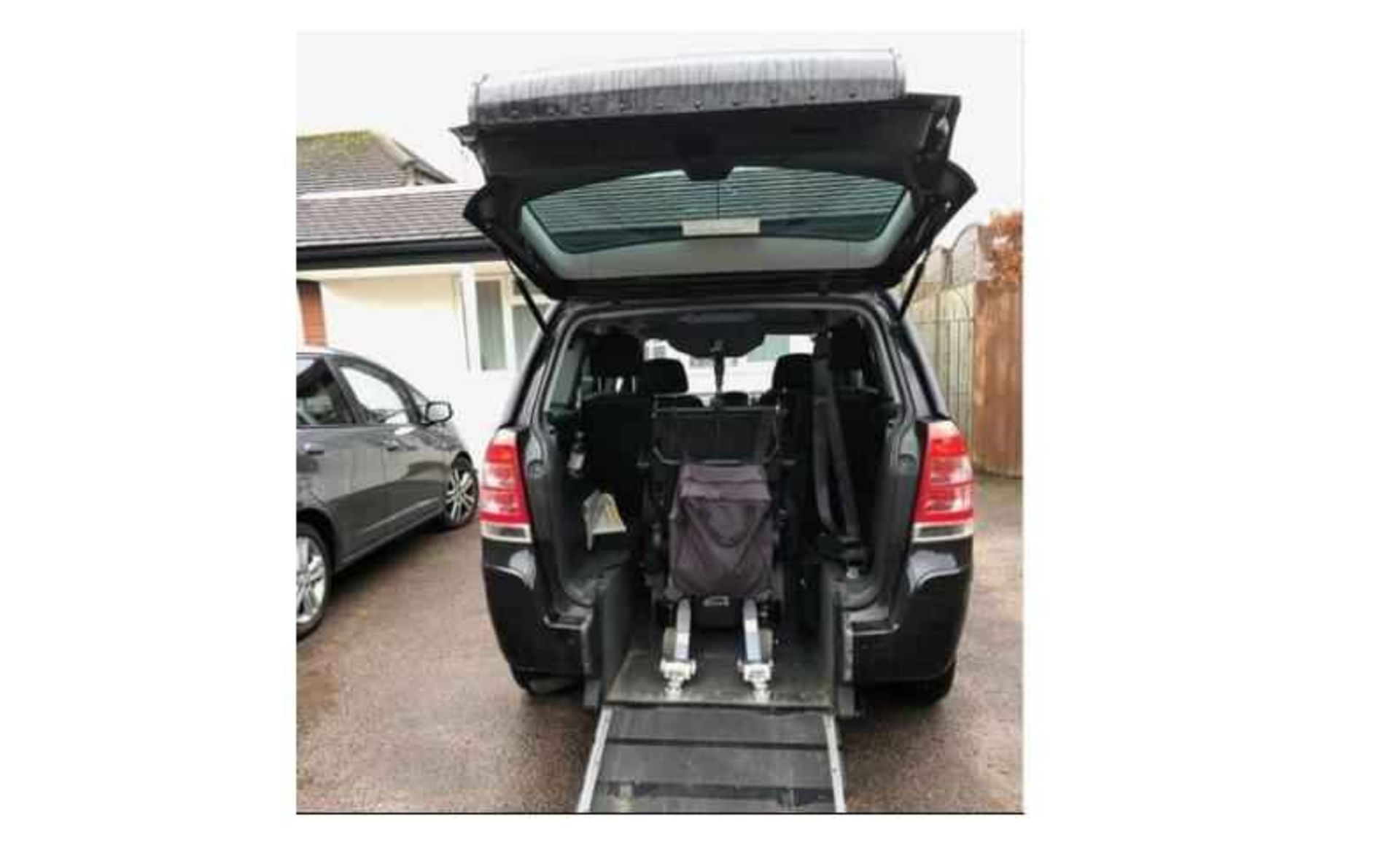 Vauxhall Zafira 1.8i Exclusive Easytronic Automatic Gearbox Wheelchair / Disability Vehicle2011 - Image 6 of 8