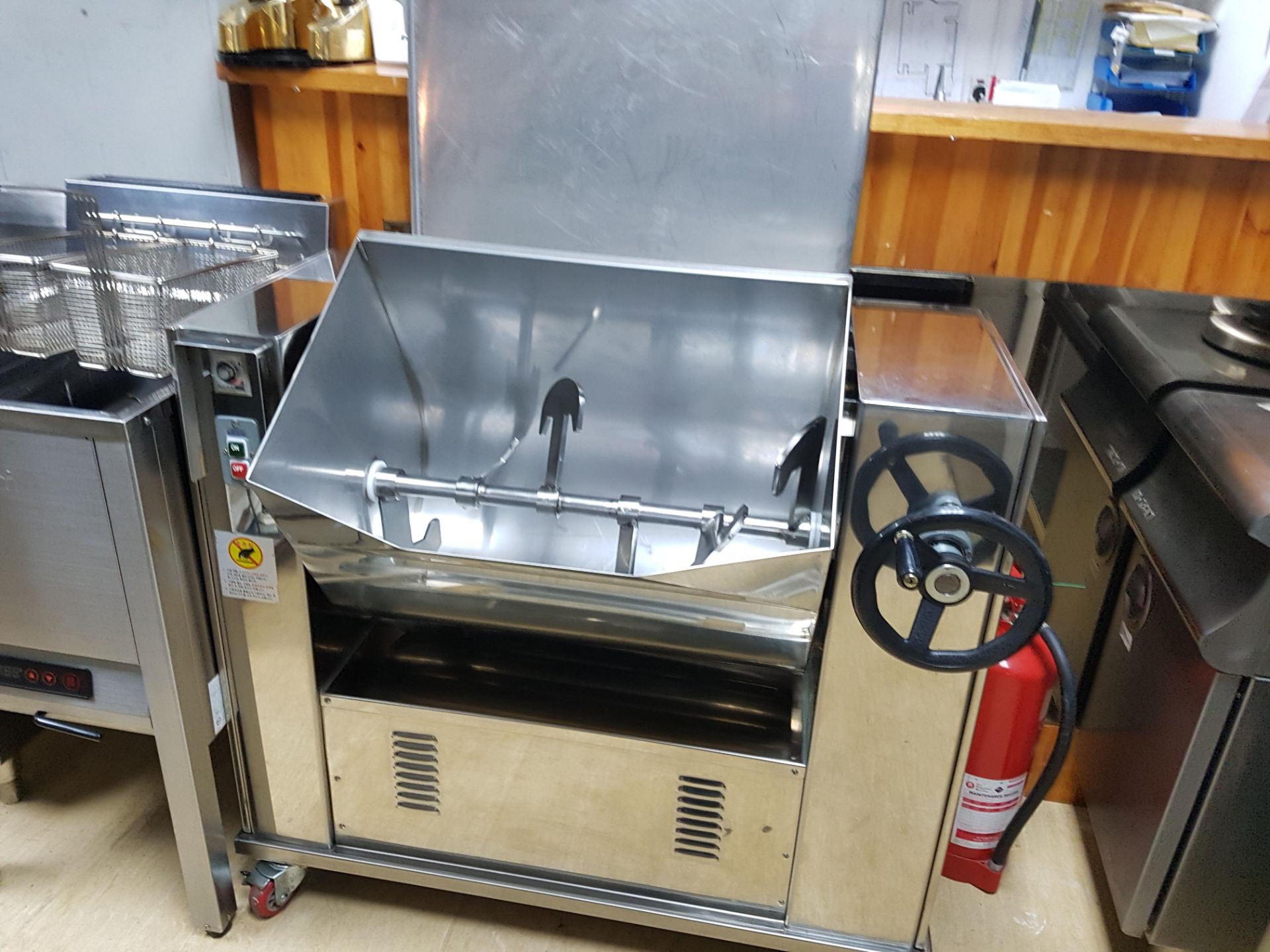 Korean made New 60 Litre Dough Mixer – Great Condition – Fully TestedMobile – Buyer to collect